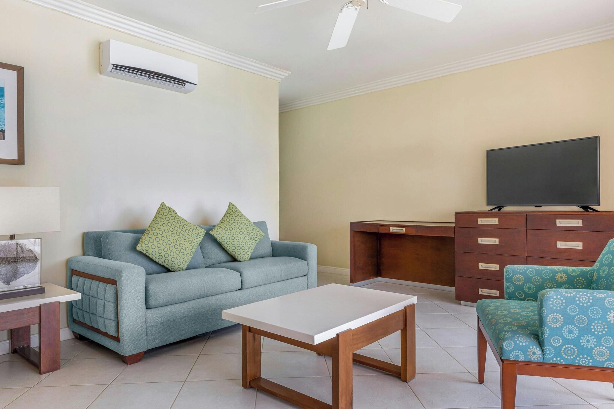 Suite Ocean View King Bed