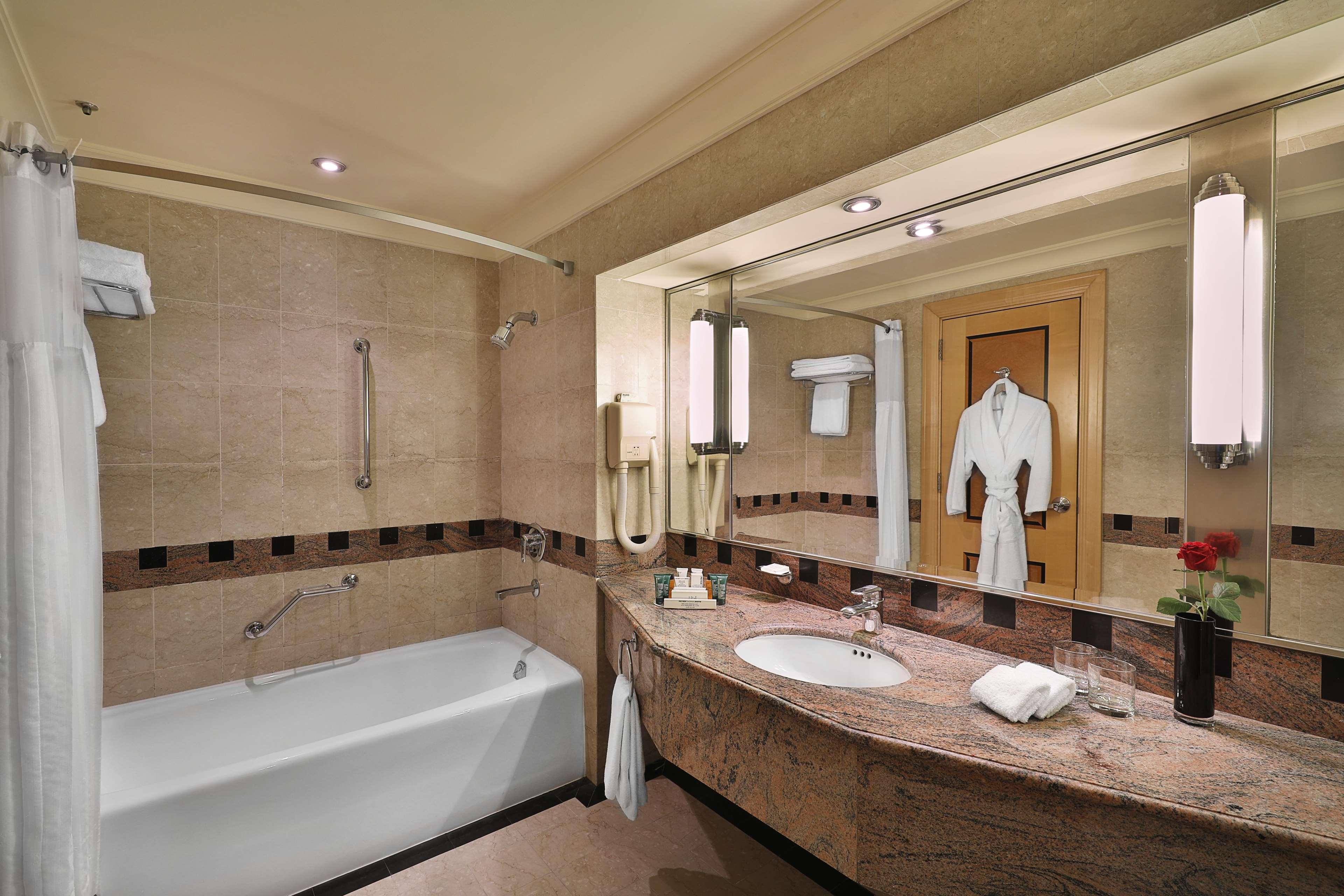 Suite Sea View King Bed