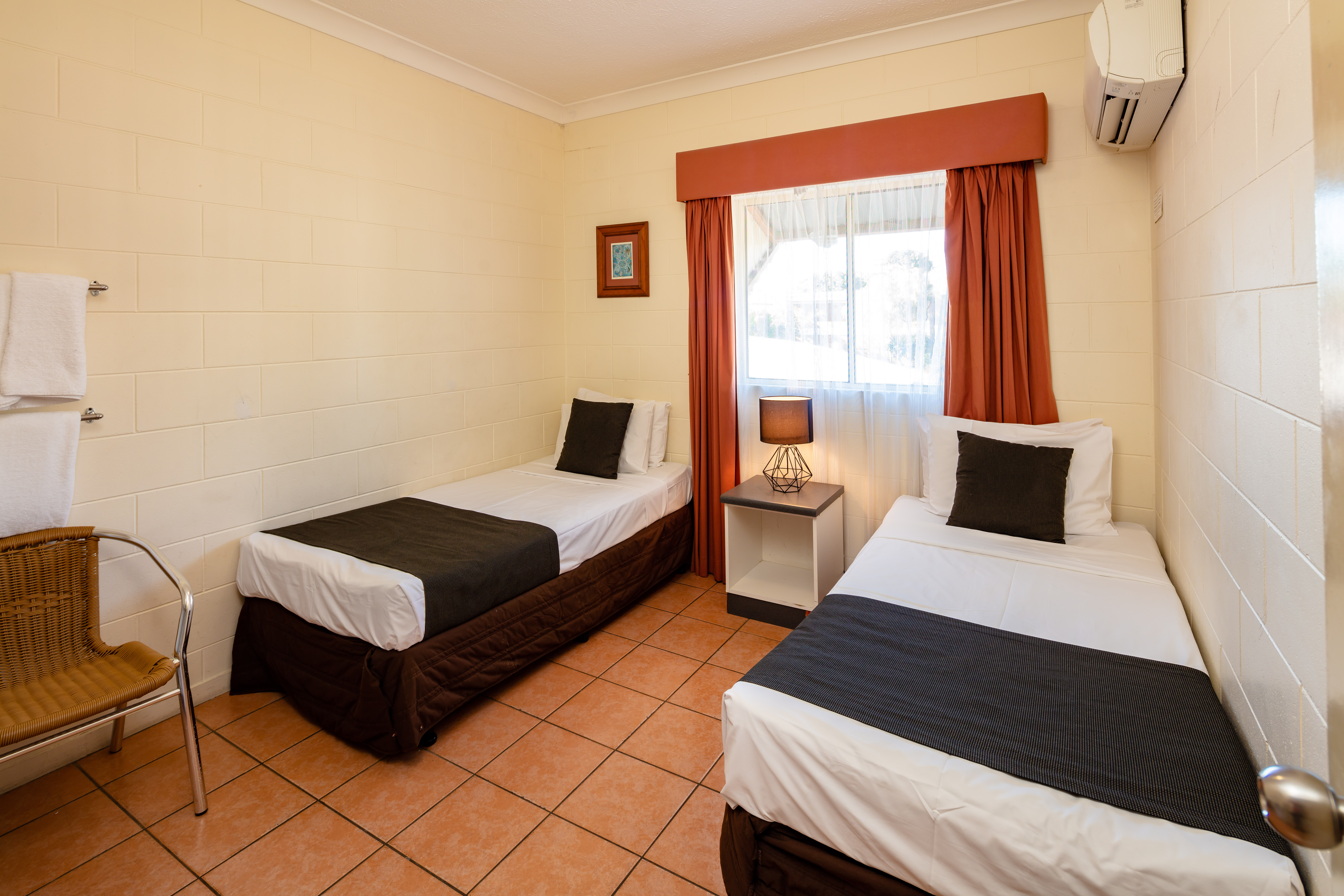 Twin Economy with Shared Bathroom