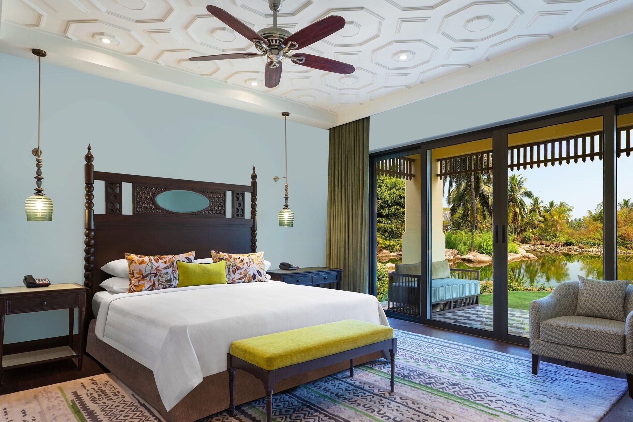 House King Size Bed