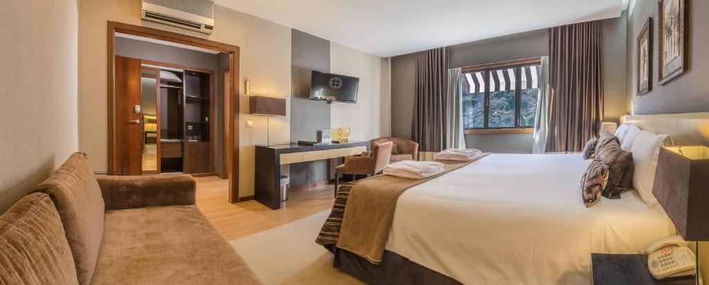 Double or Twin Superior