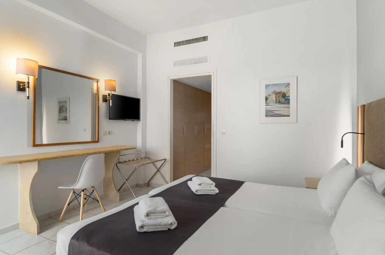 Double or Twin Superior Sea View