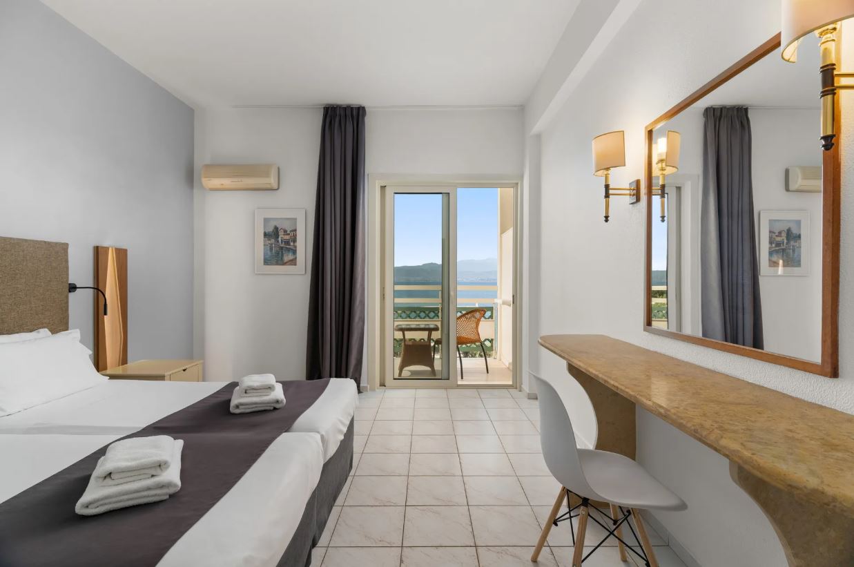 Double or Twin Superior Sea View