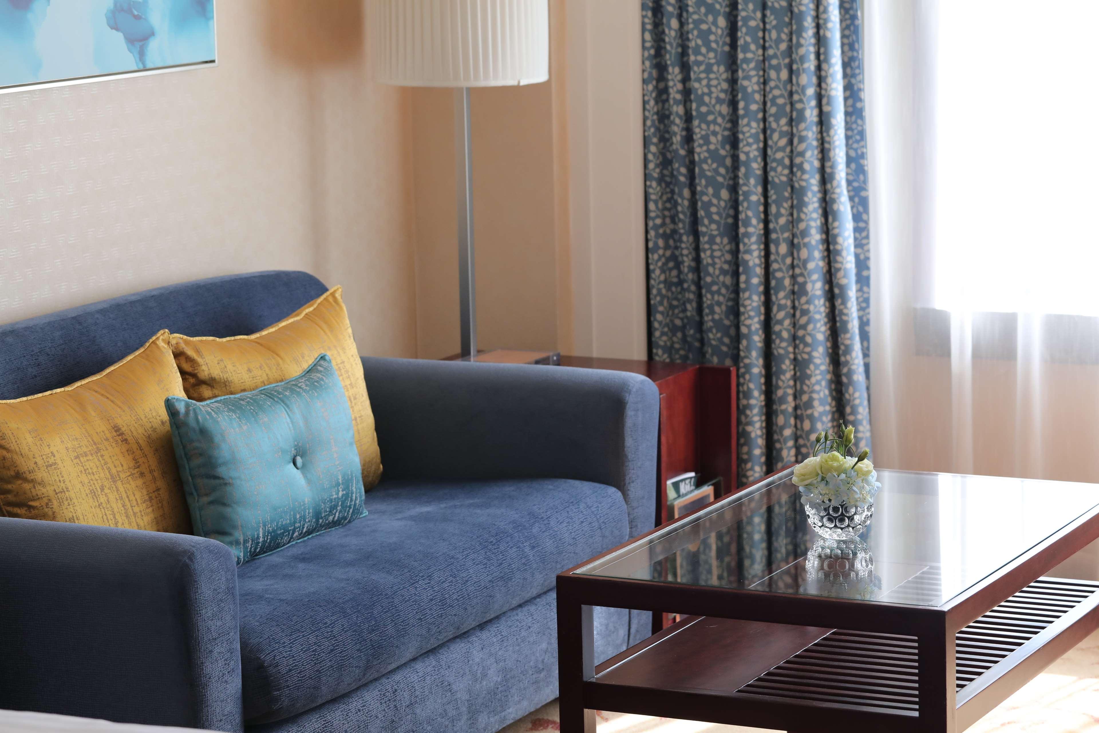 Double Club King Bed