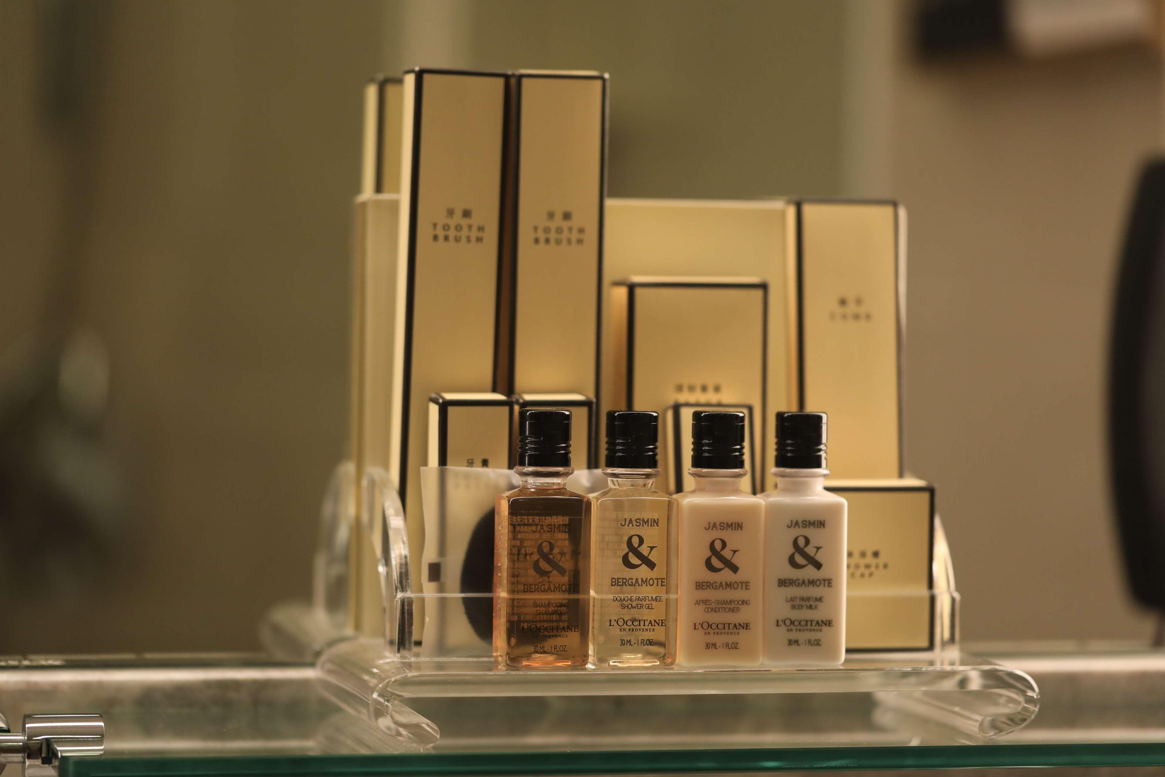 Double Club King Bed