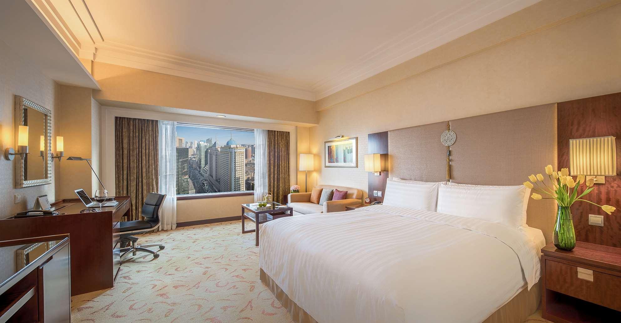 Double Club King Bed