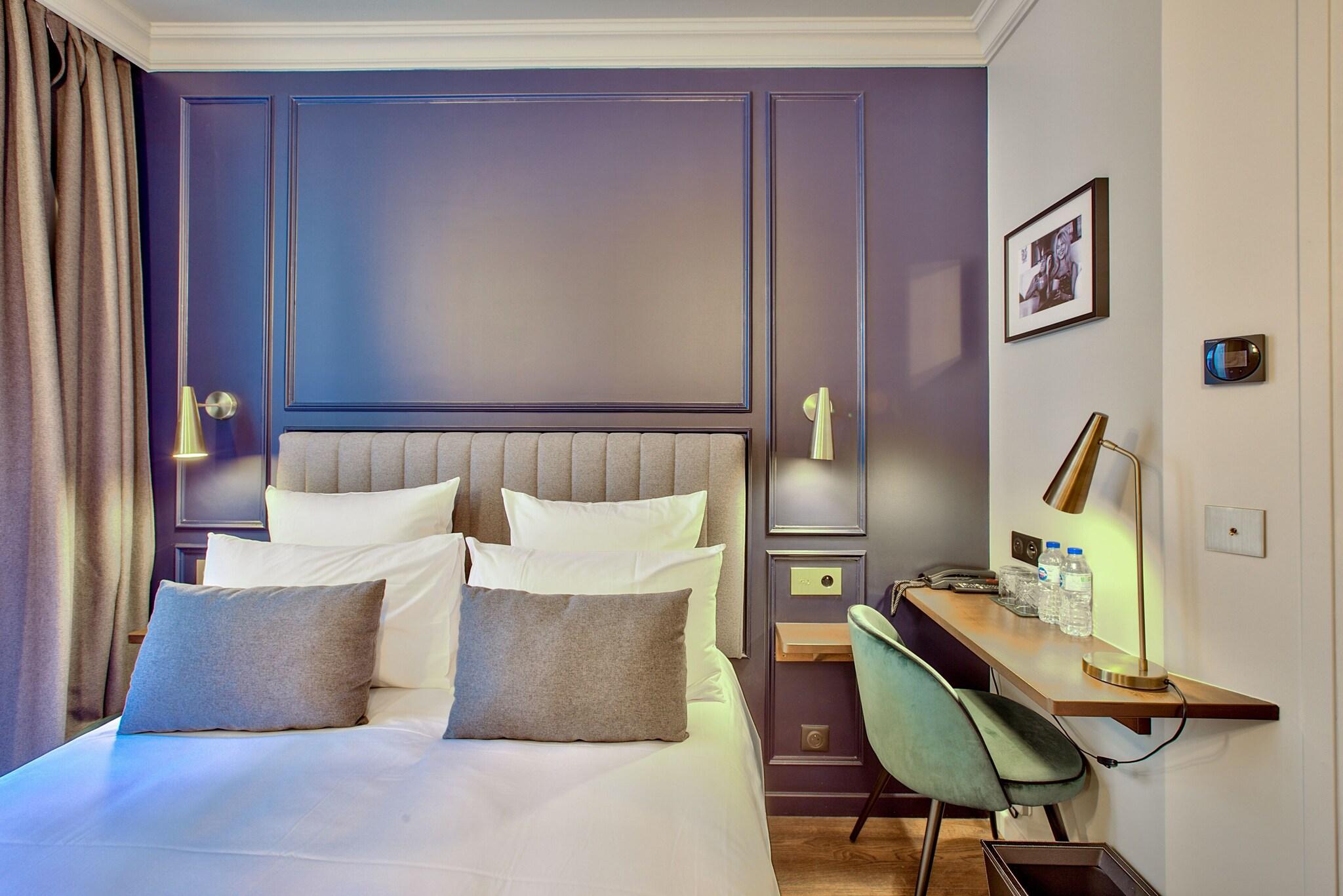 Double Classic Double Bed