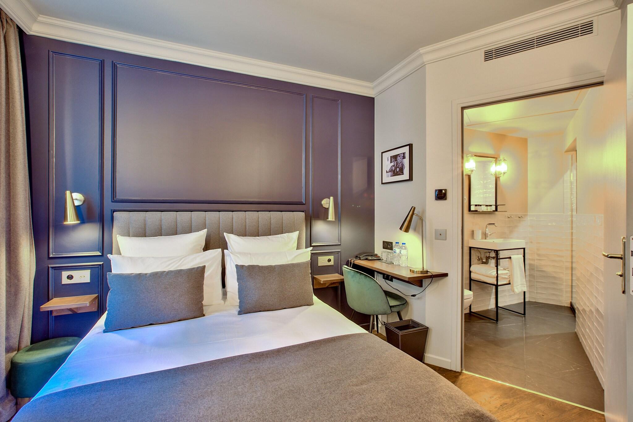 Double Classic Double Bed