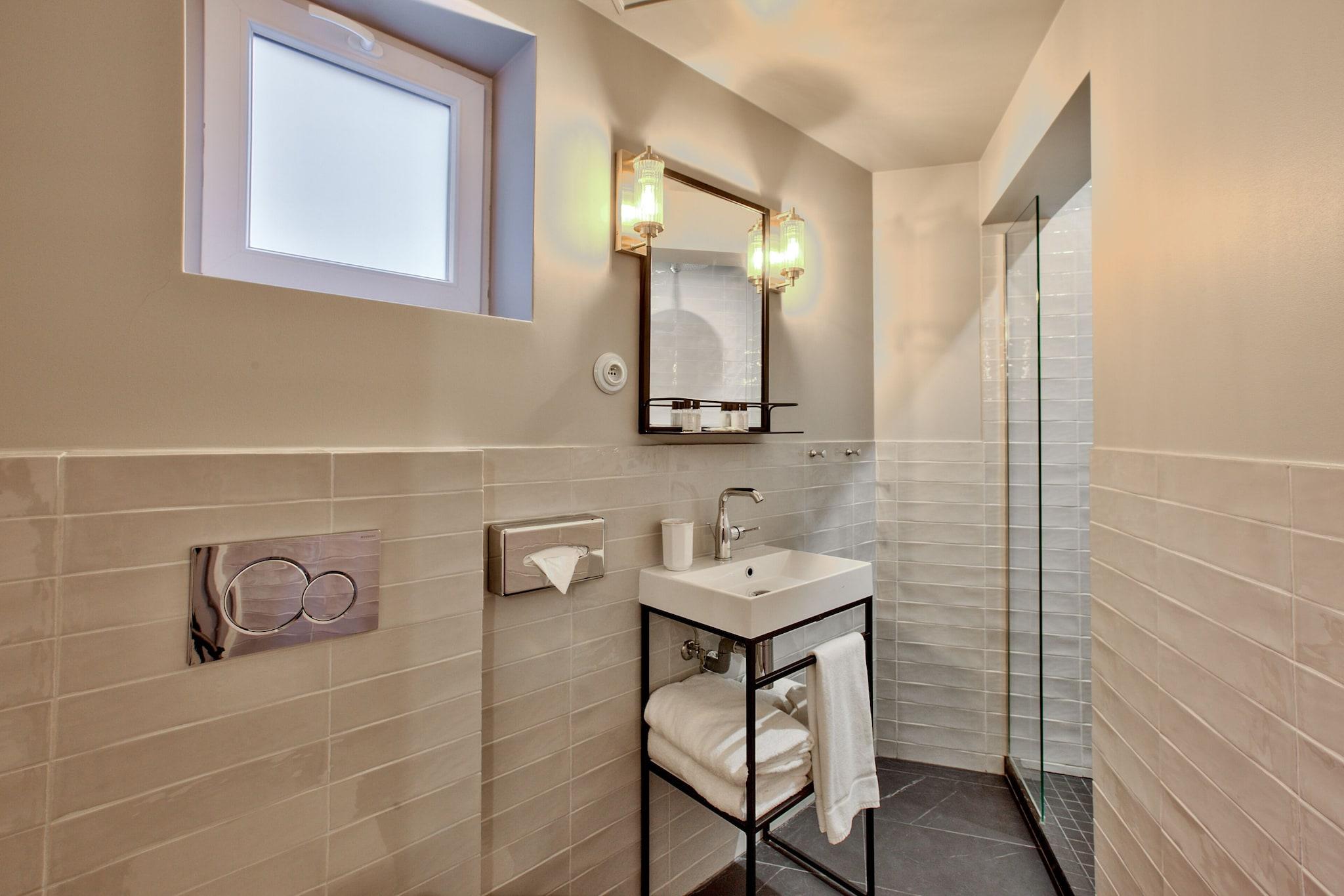 Double Classic Double Bed