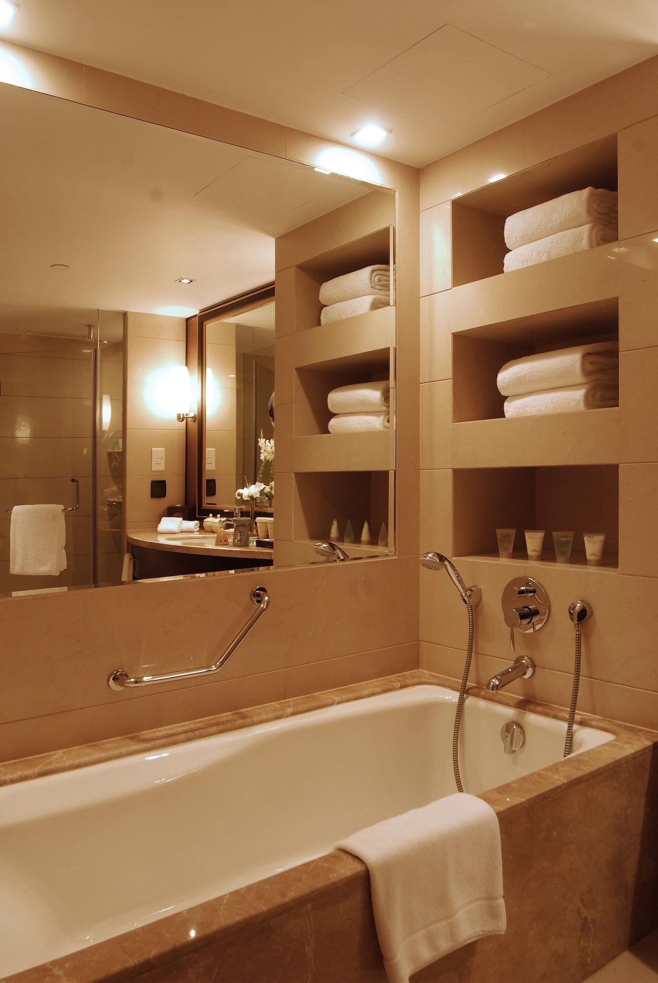 Double Executive King Bed