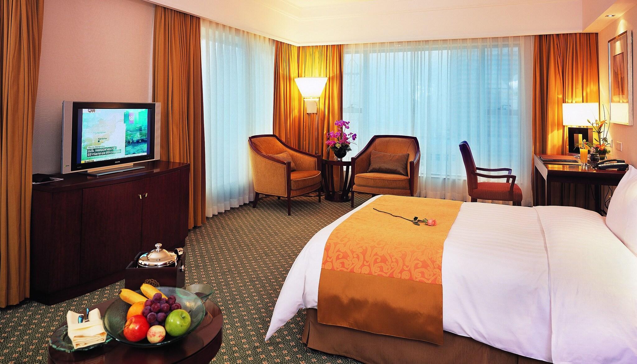 Double Deluxe King Bed