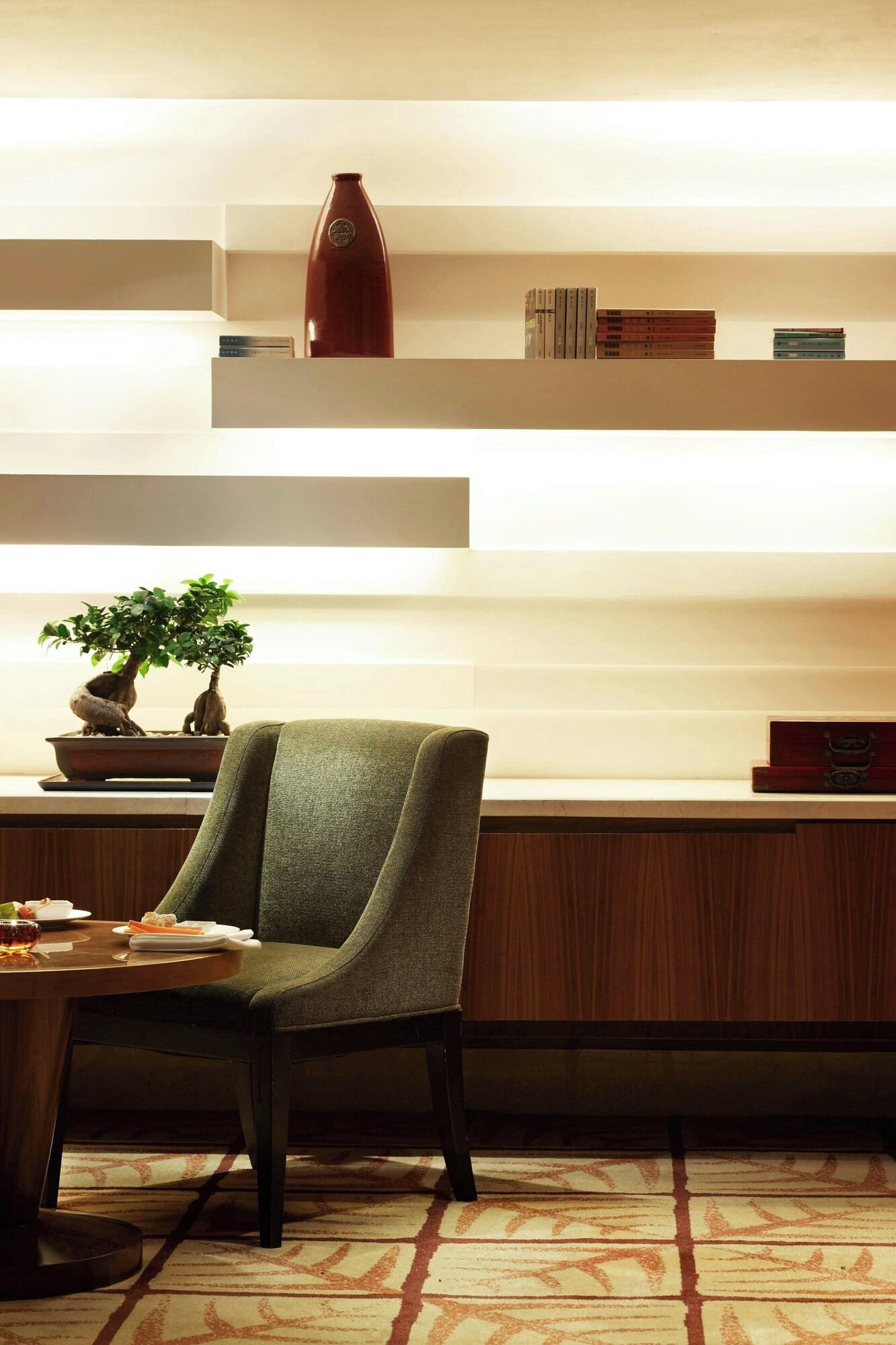 Double Executive King Bed