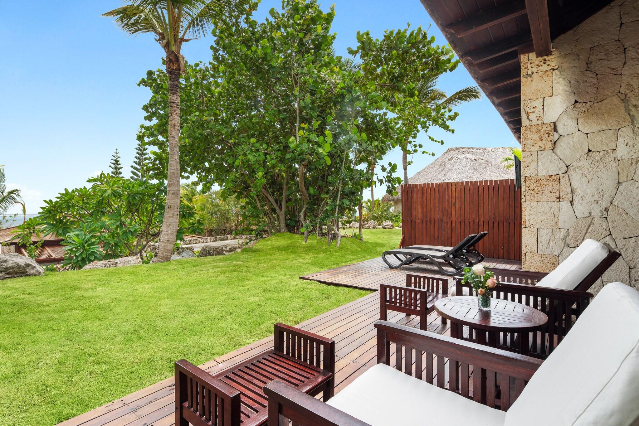 Villa Garden View King Bed
