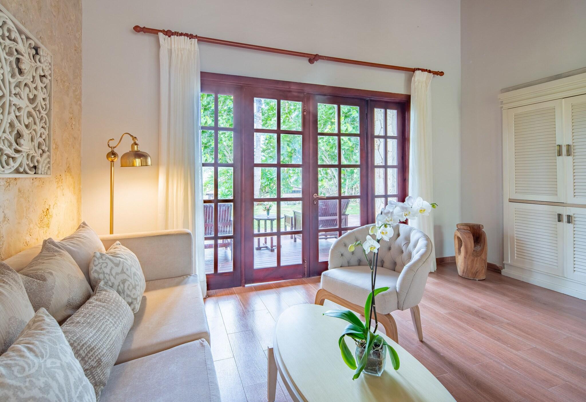 Villa Garden View King Bed