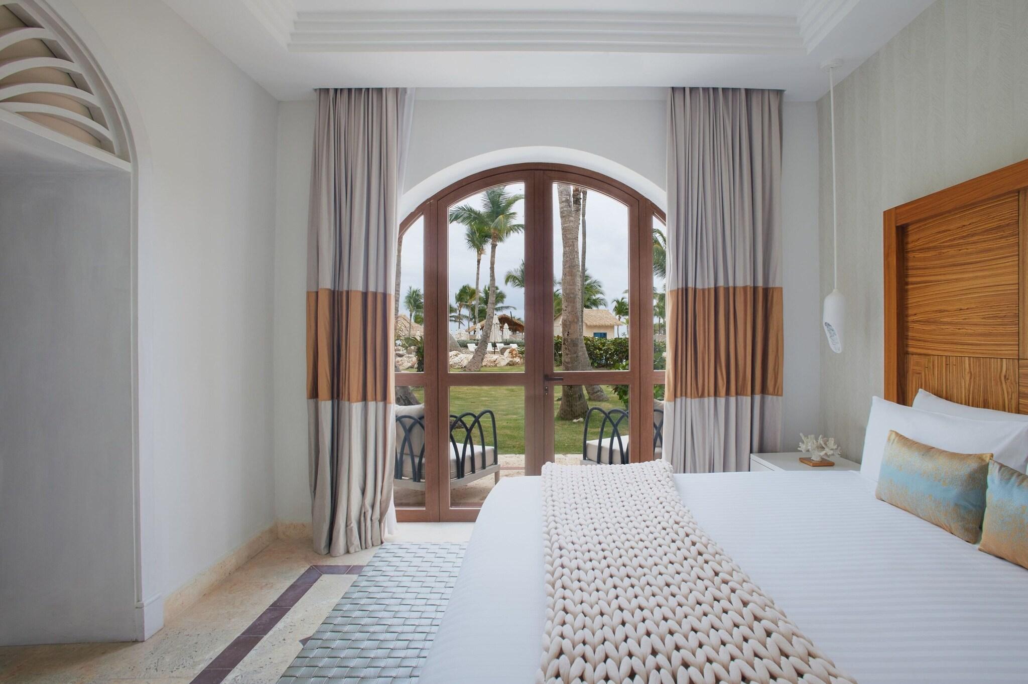 Junior Suite Beach Front