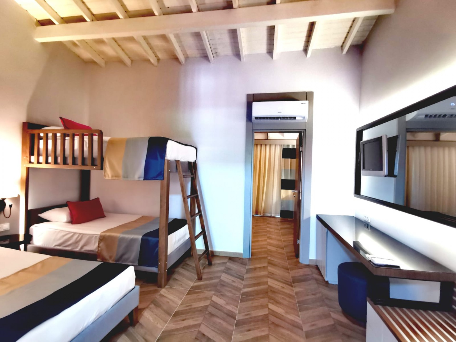 Family Room Land View