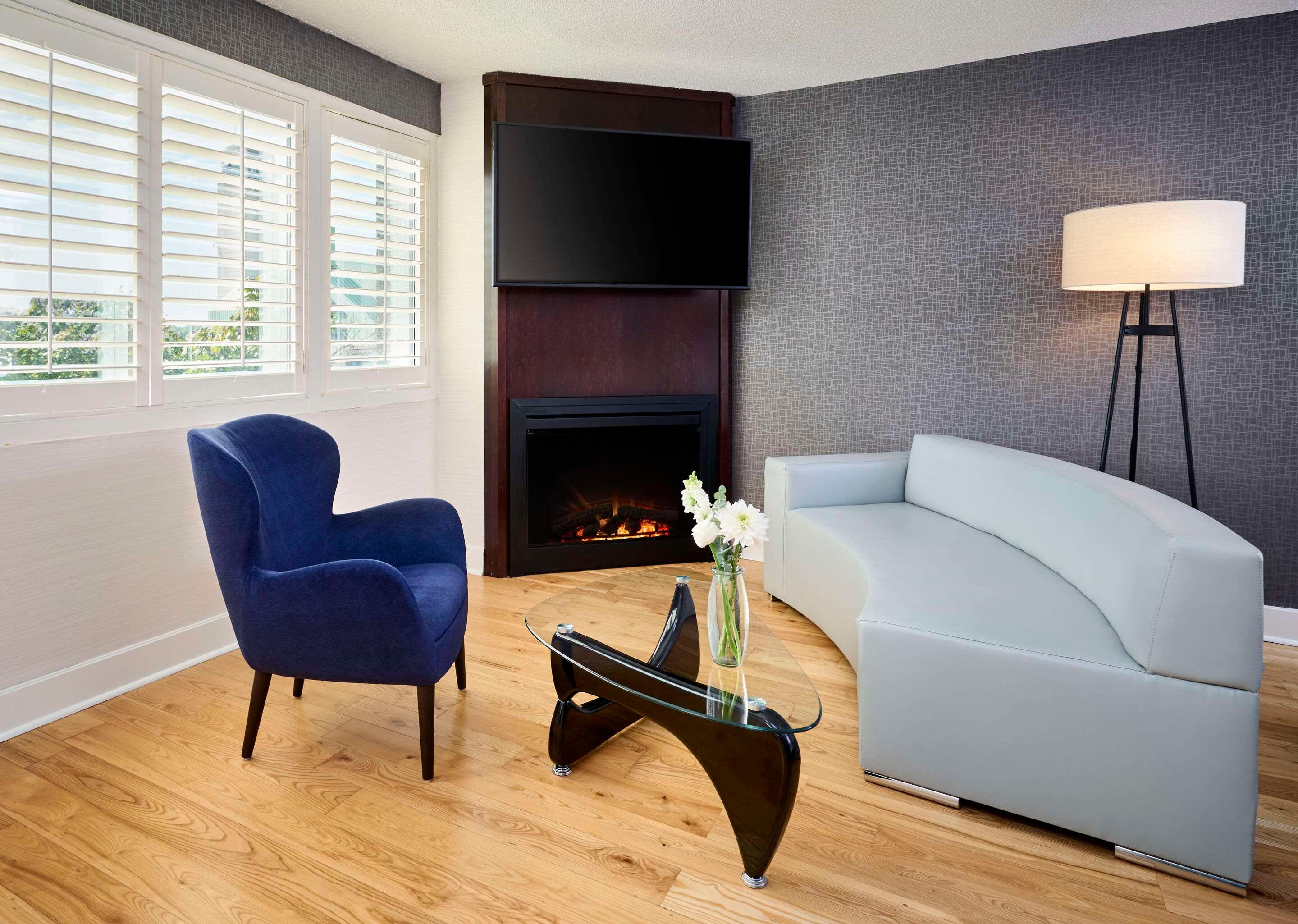 Suite Queen Size Bed