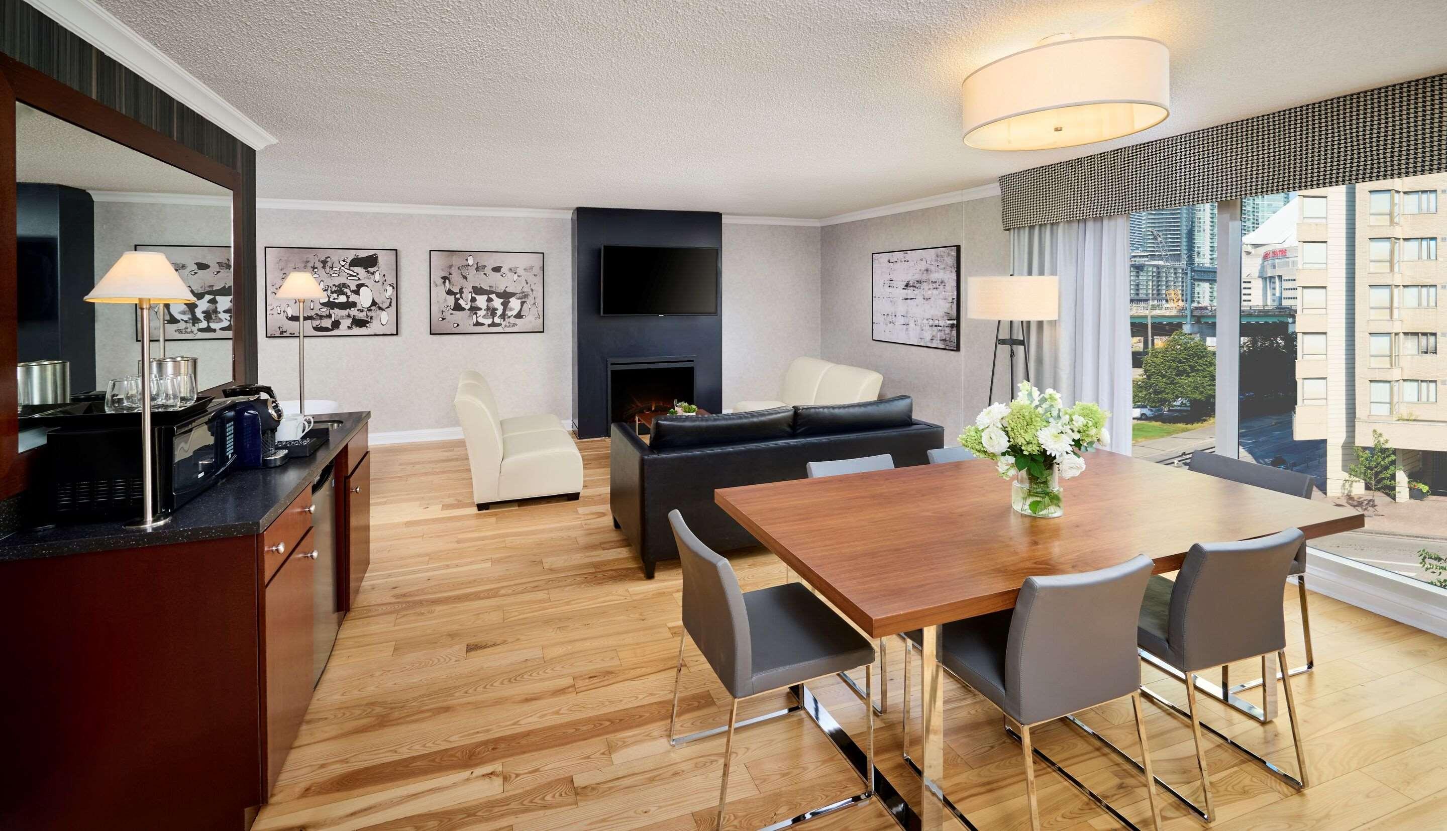 Suite Queen Size Bed