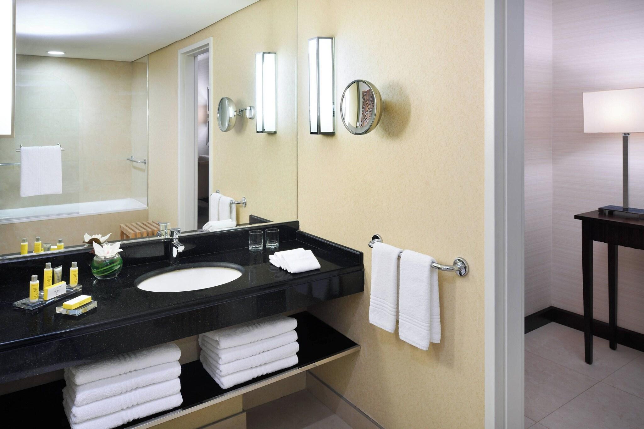 Suite Double Bed Smoking