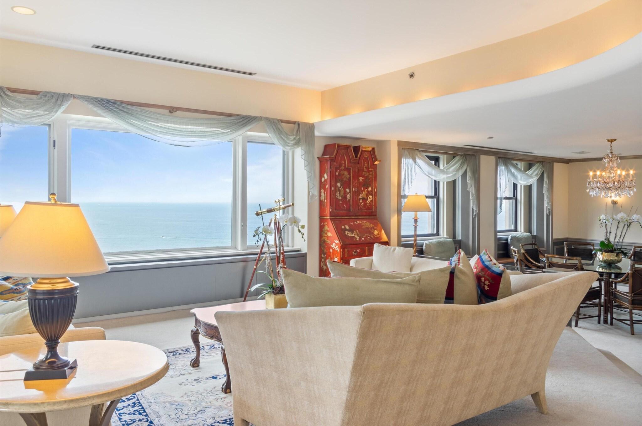 Apartment King Size Bed