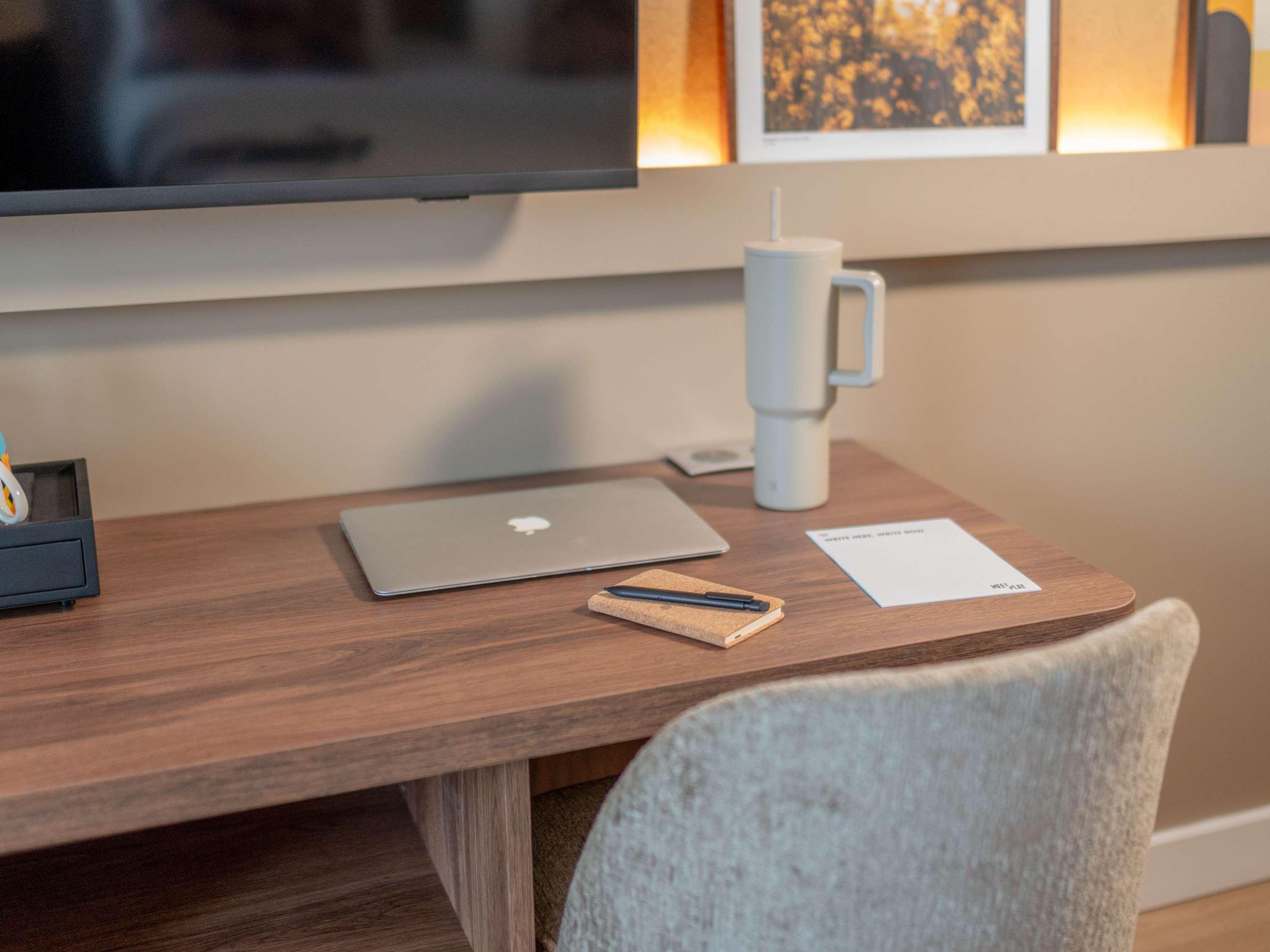 Double Superior Queen Bed