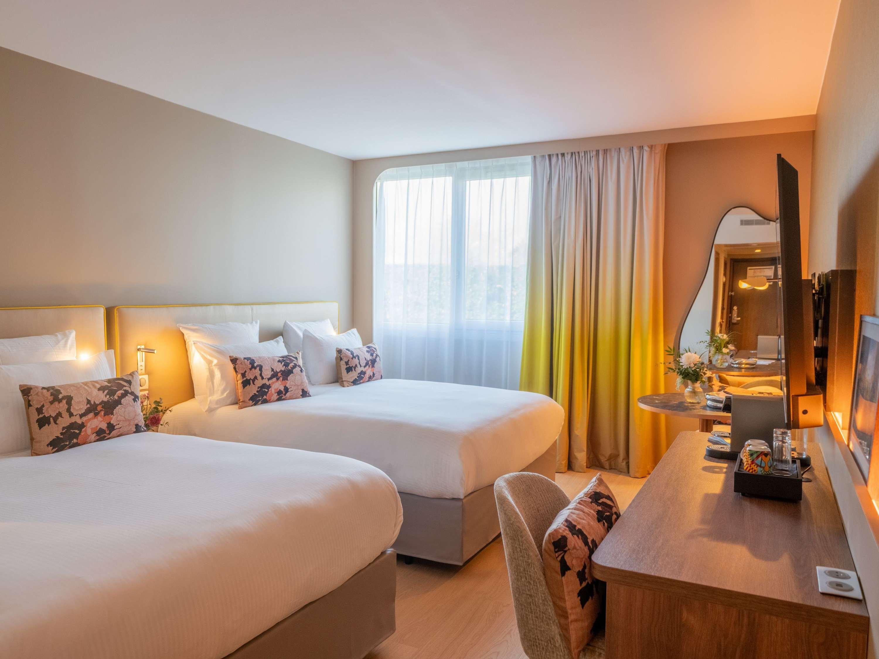 Double Superior Queen Bed