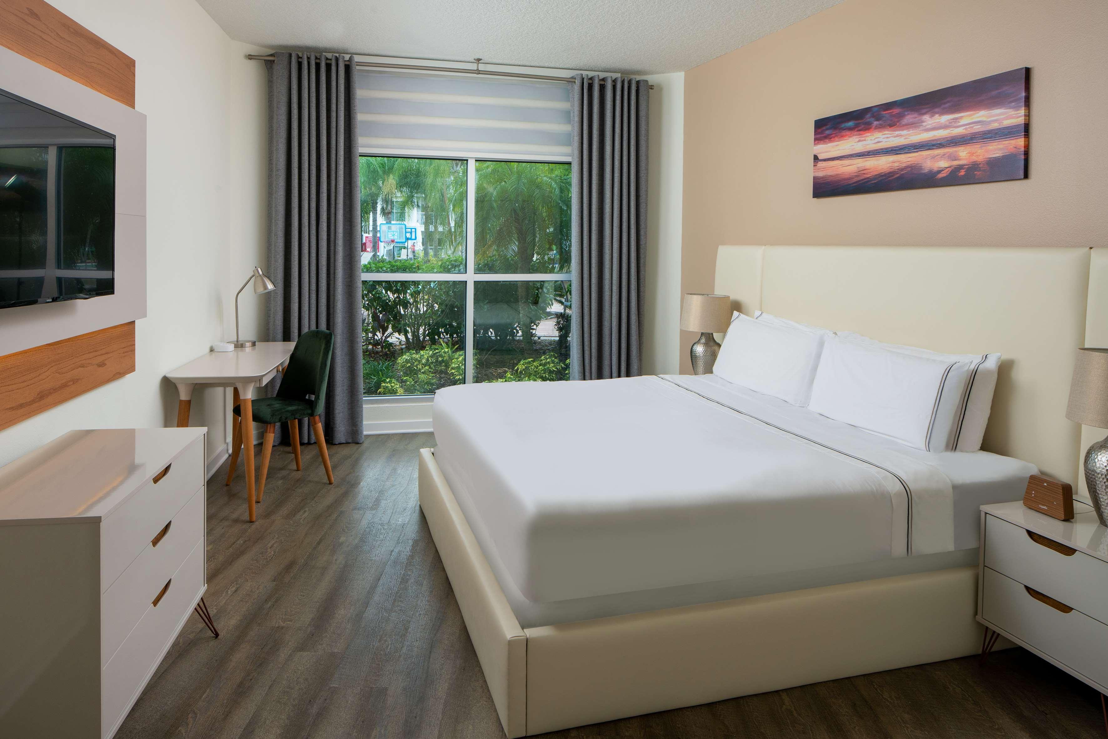 Suite King Bed One Bedroom 