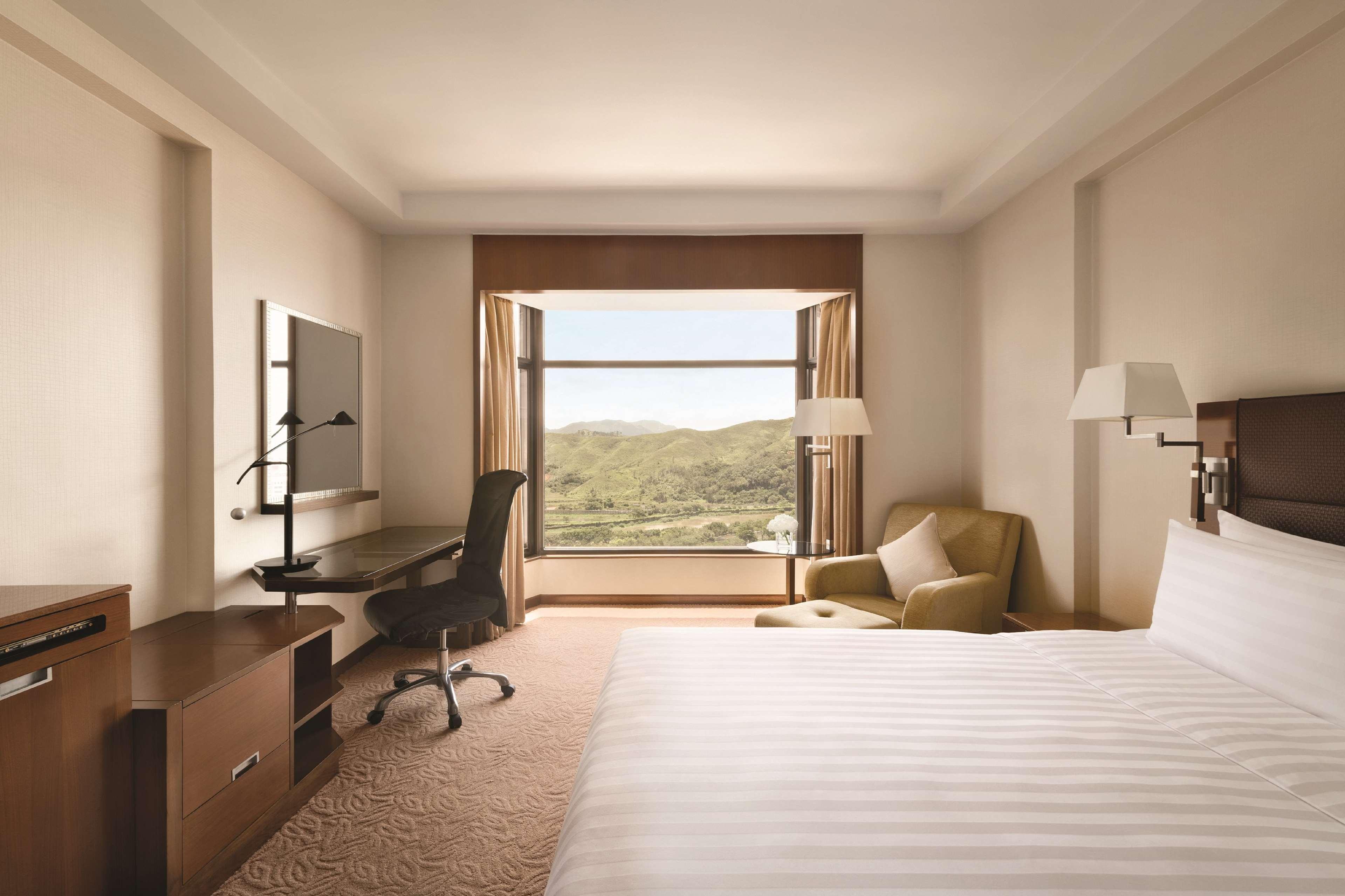 Double Deluxe King Bed