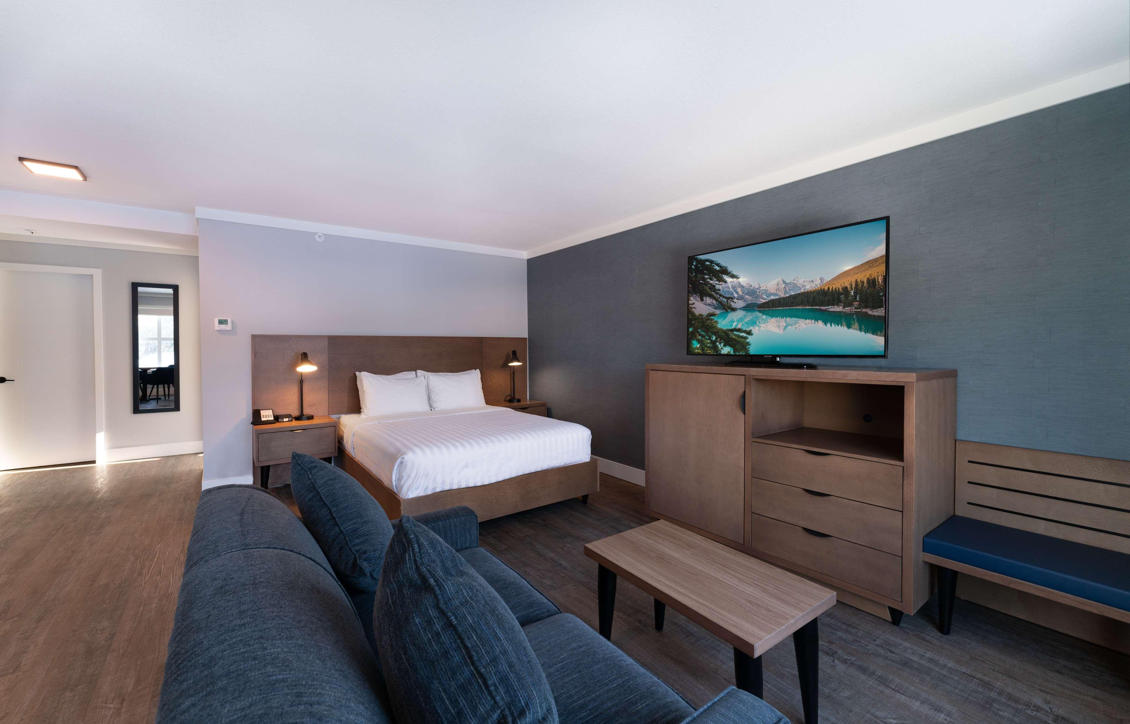 Suite Two Queen Beds