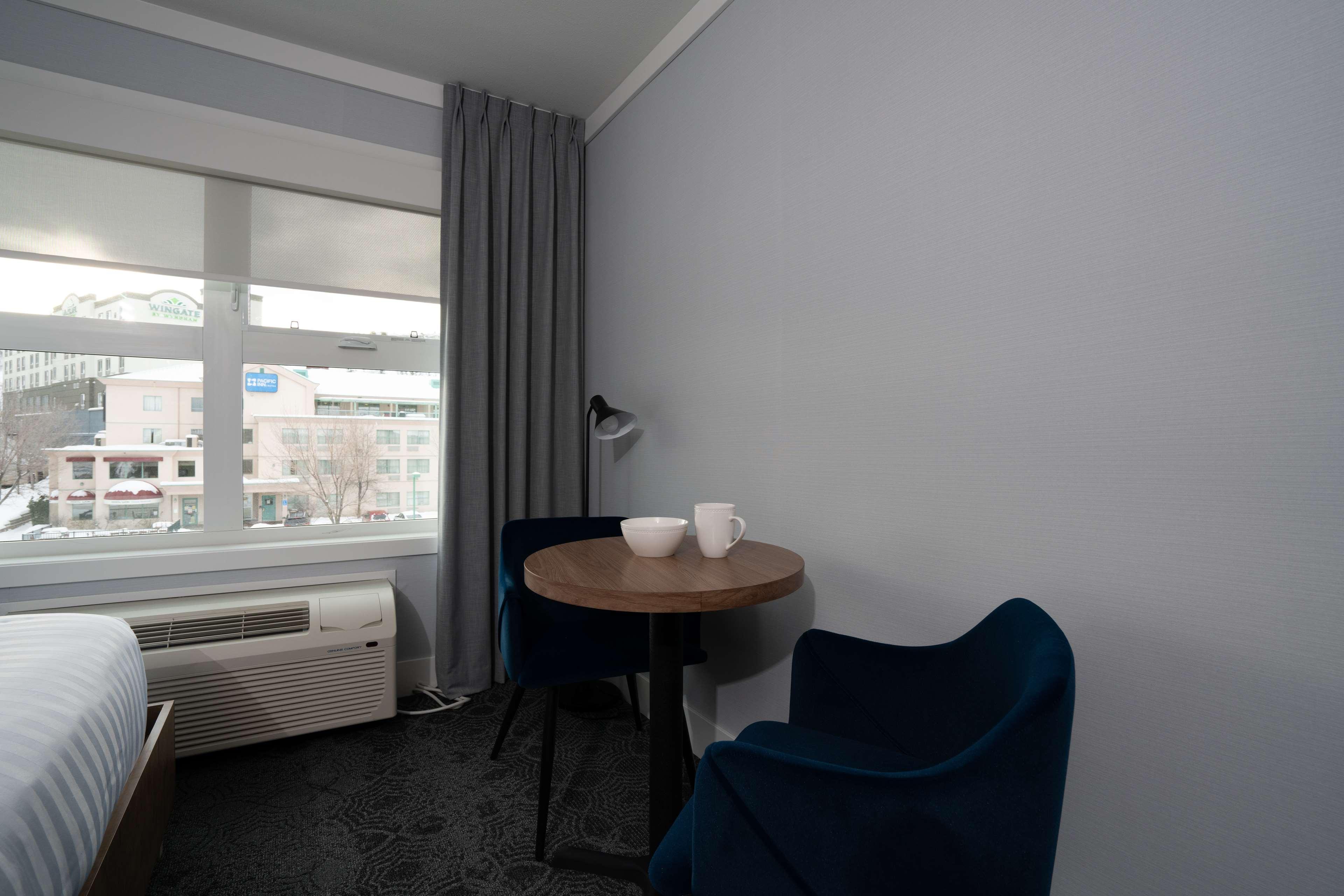 Quadruple with Kitchenette