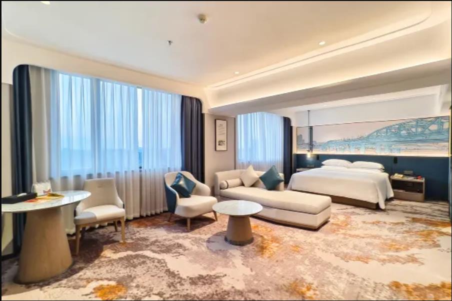 Double Premier King Bed