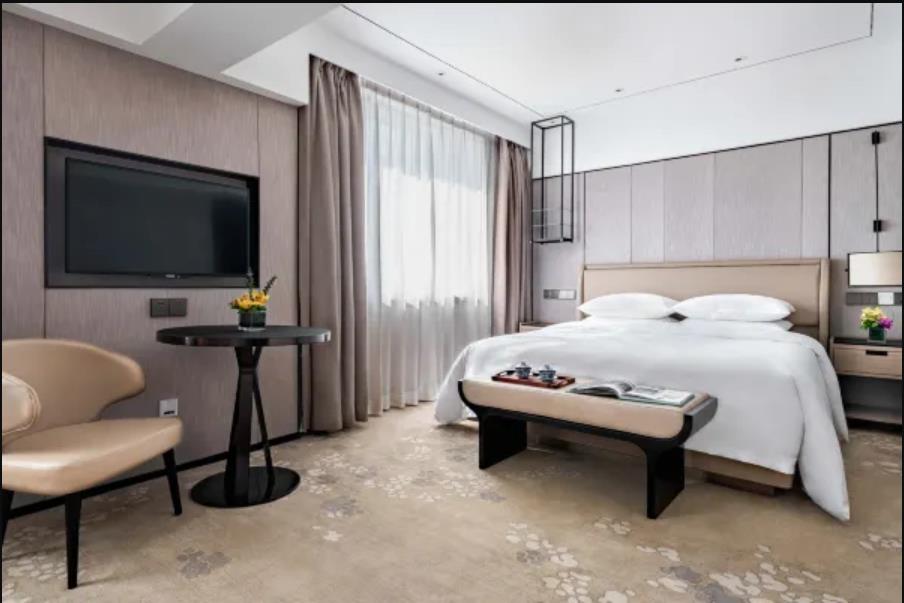 Double Premier King Bed