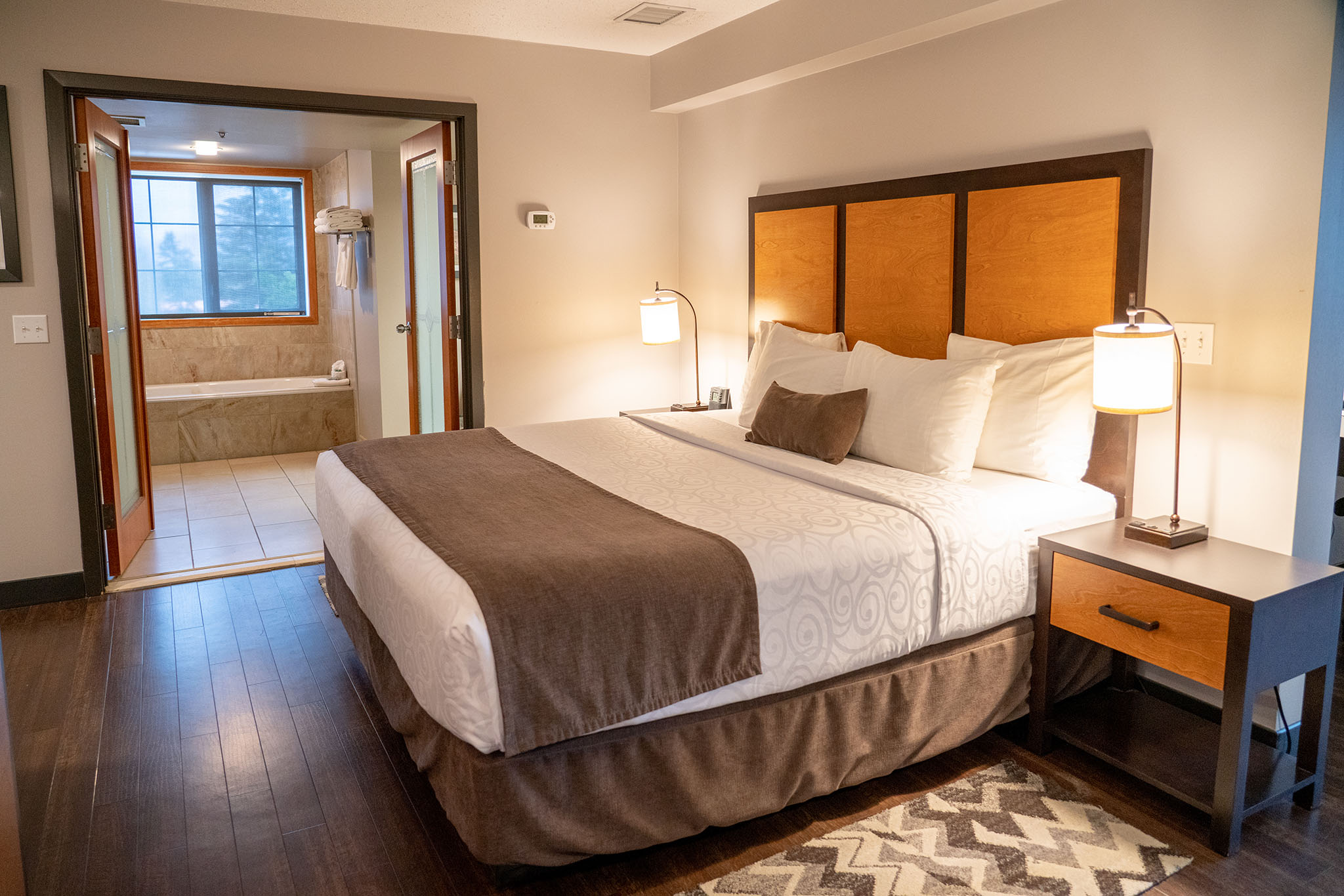 Suite Deluxe King Bed