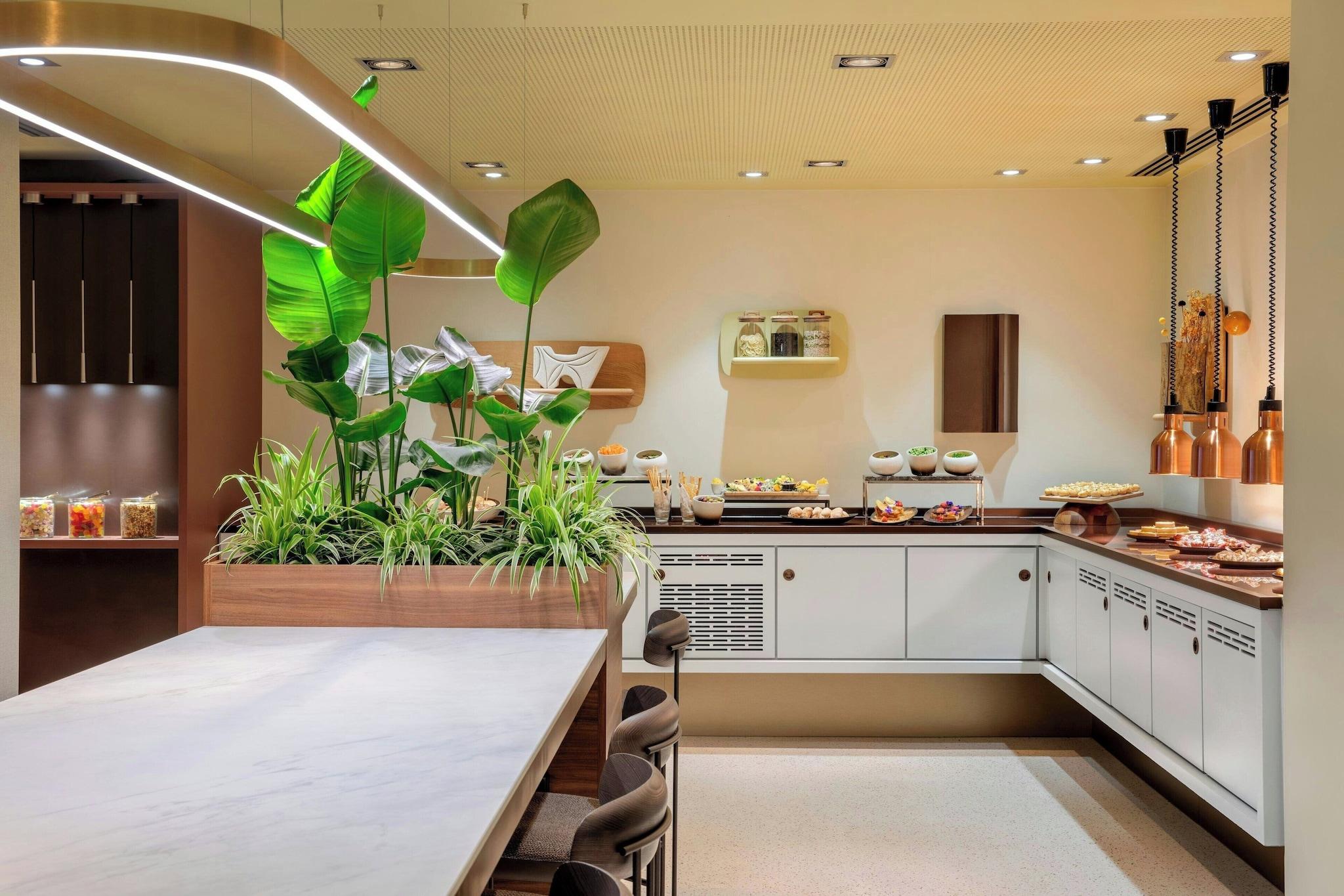 Junior Suite King Size Bed