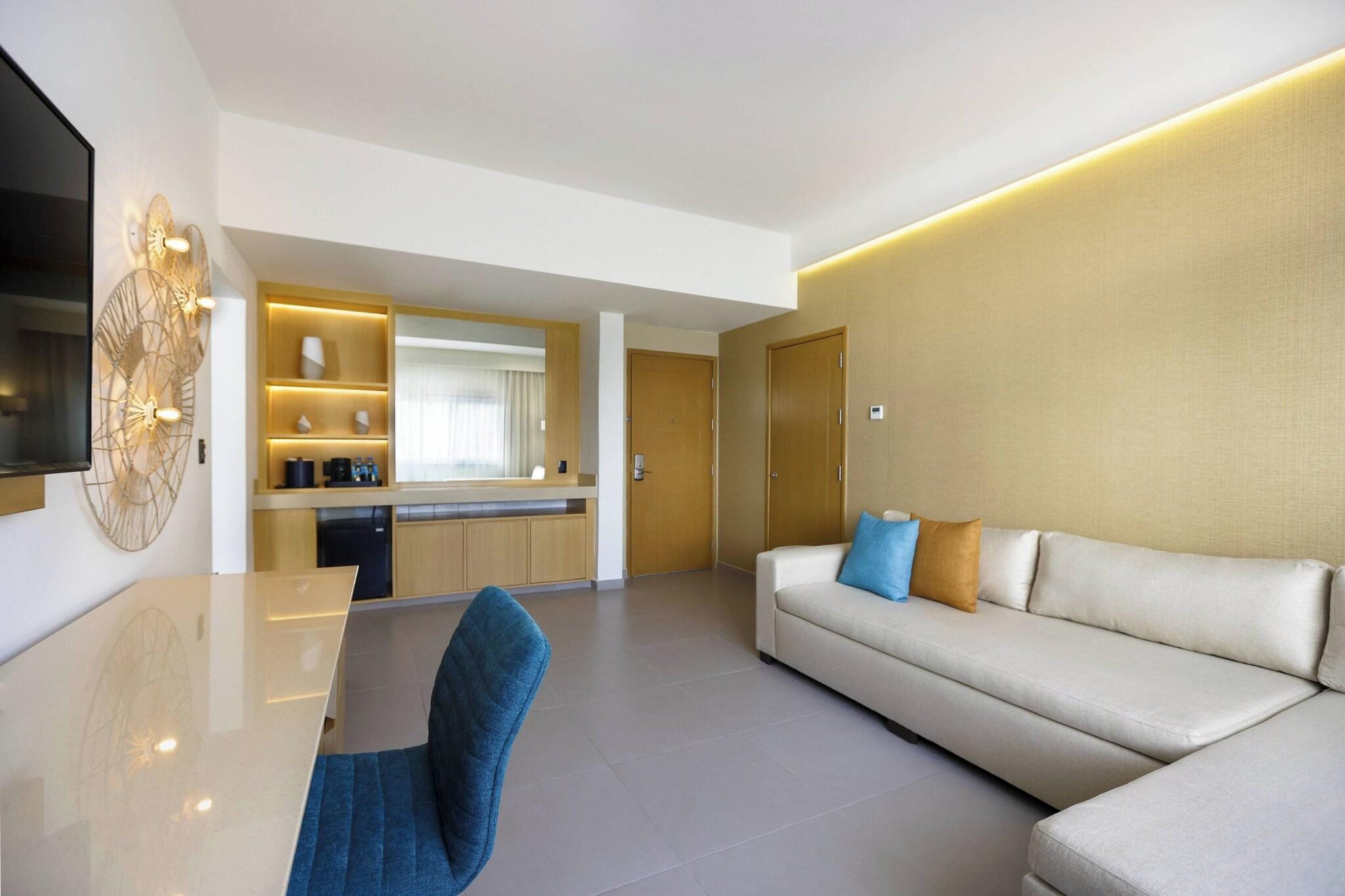 Junior Suite King Bed One Bedroom 