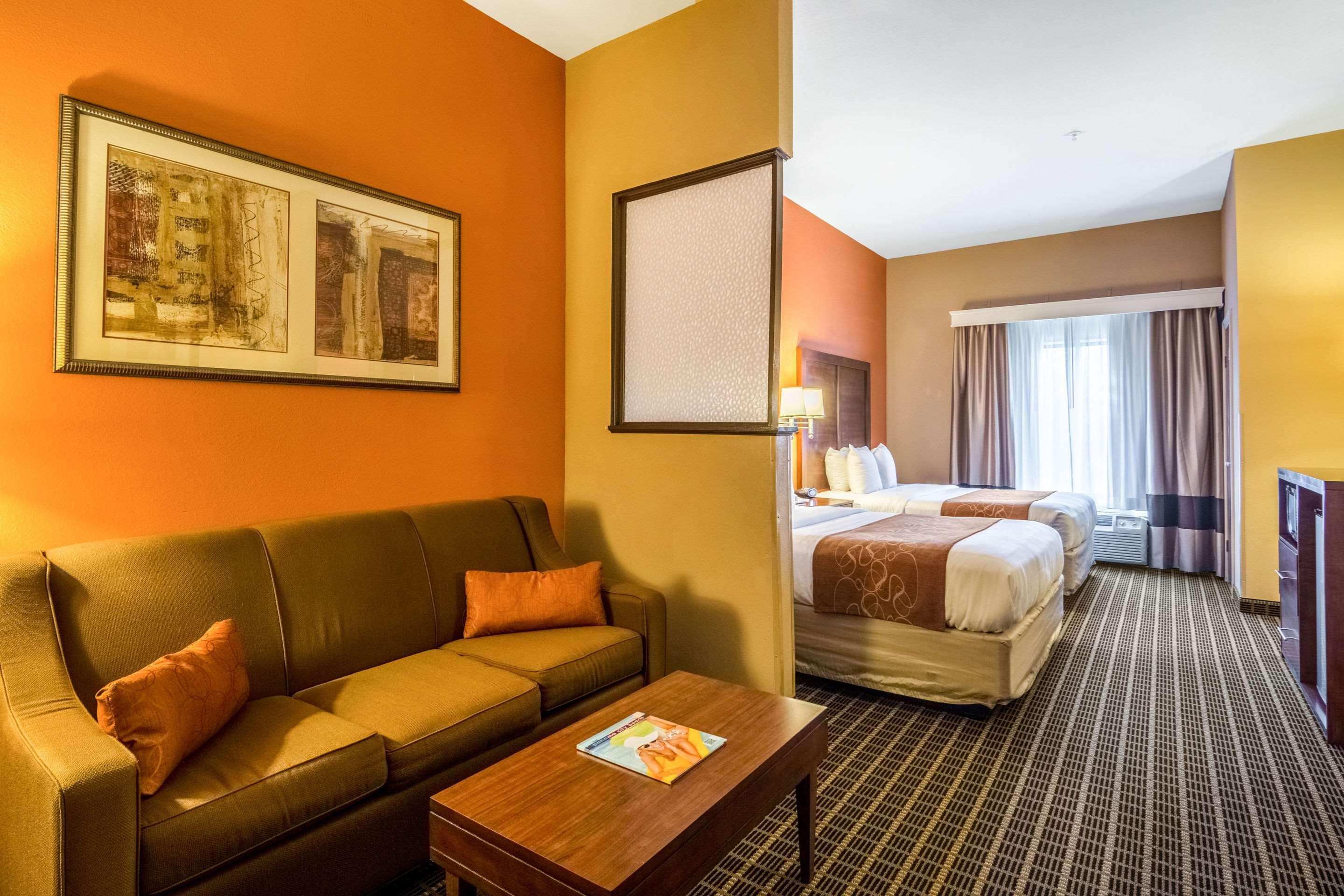 Suite Two Queen Beds