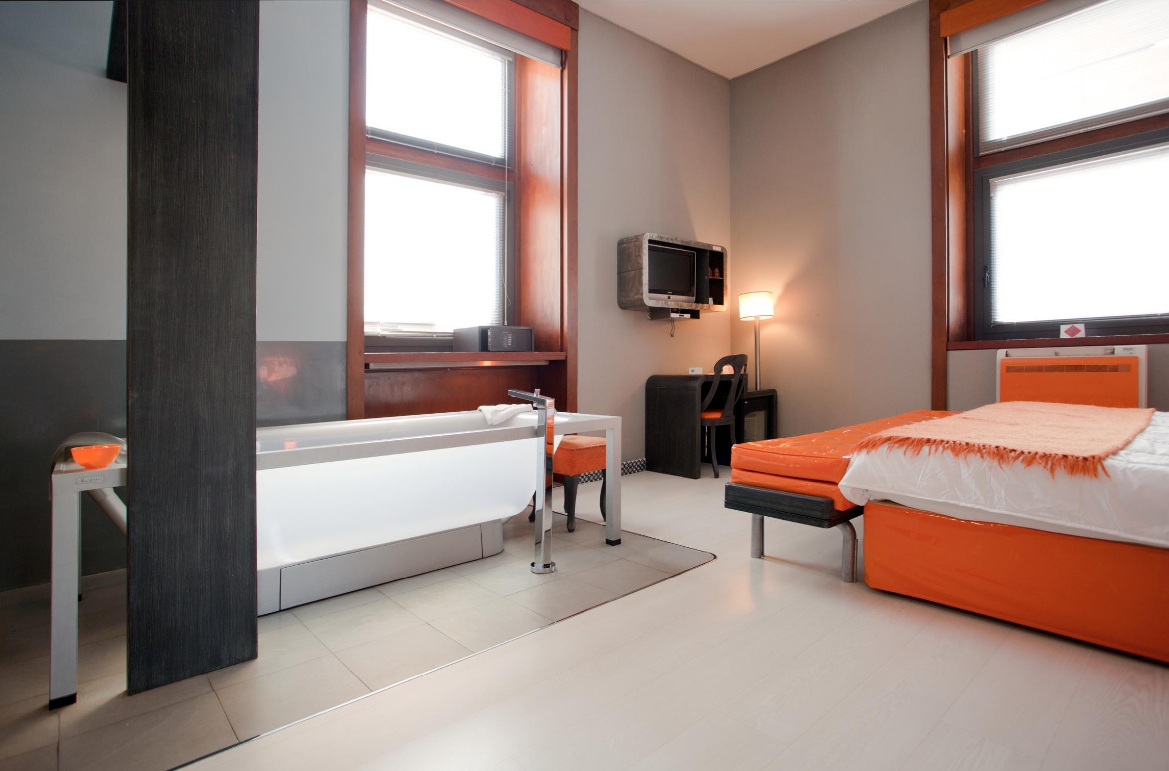 Junior Suite King Size Bed