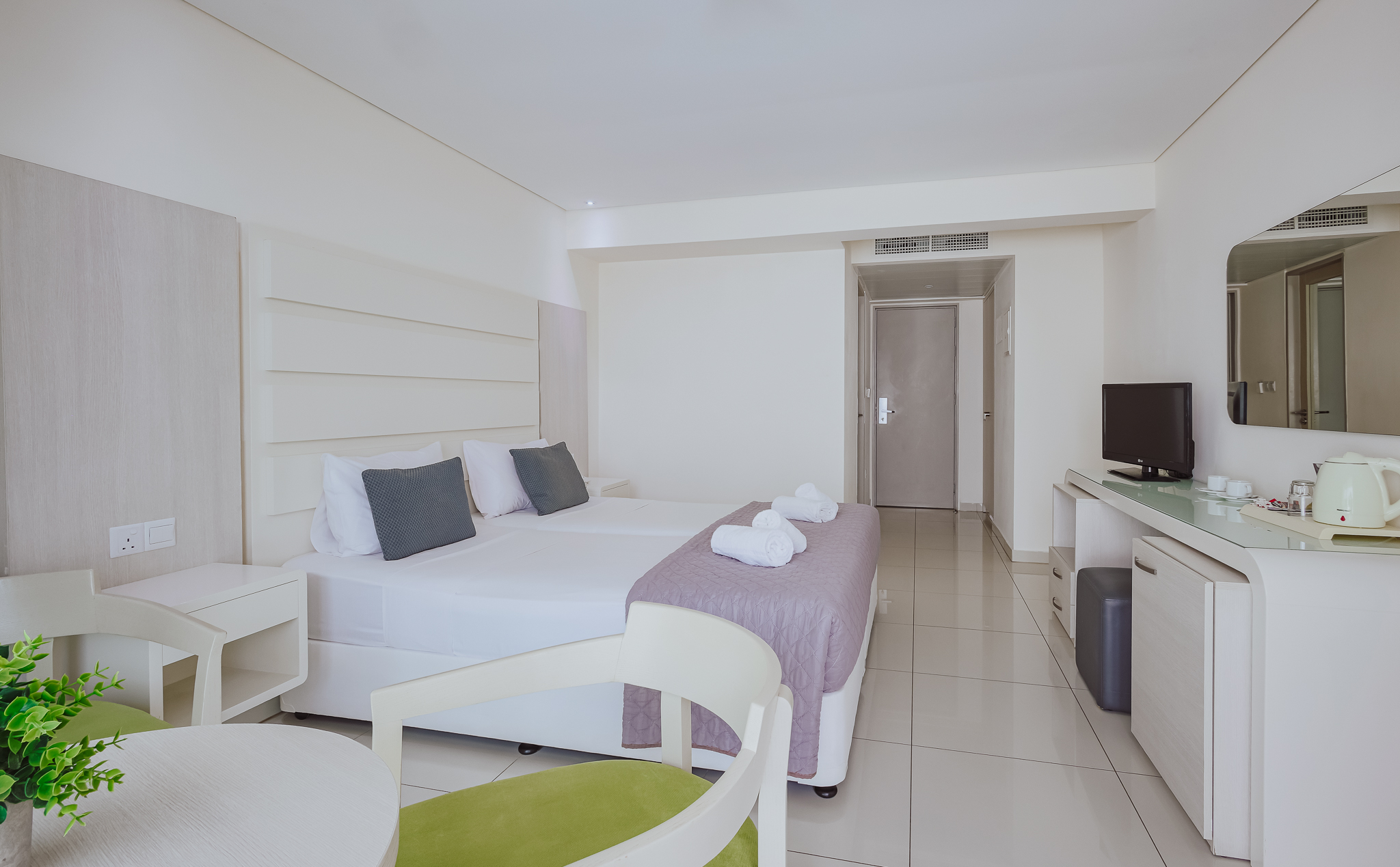 Double or Twin Standard