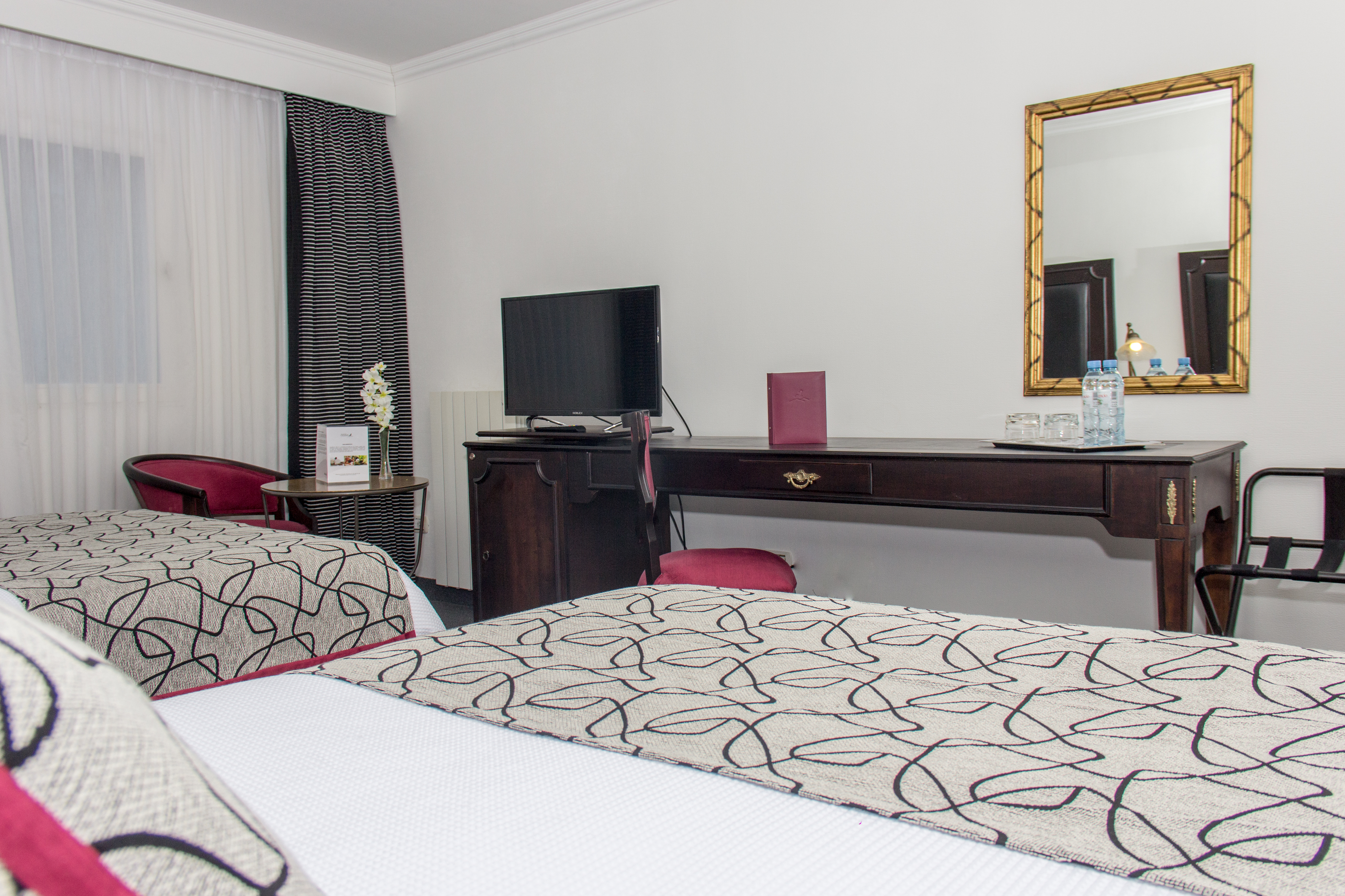 Family Room Two Queen Beds