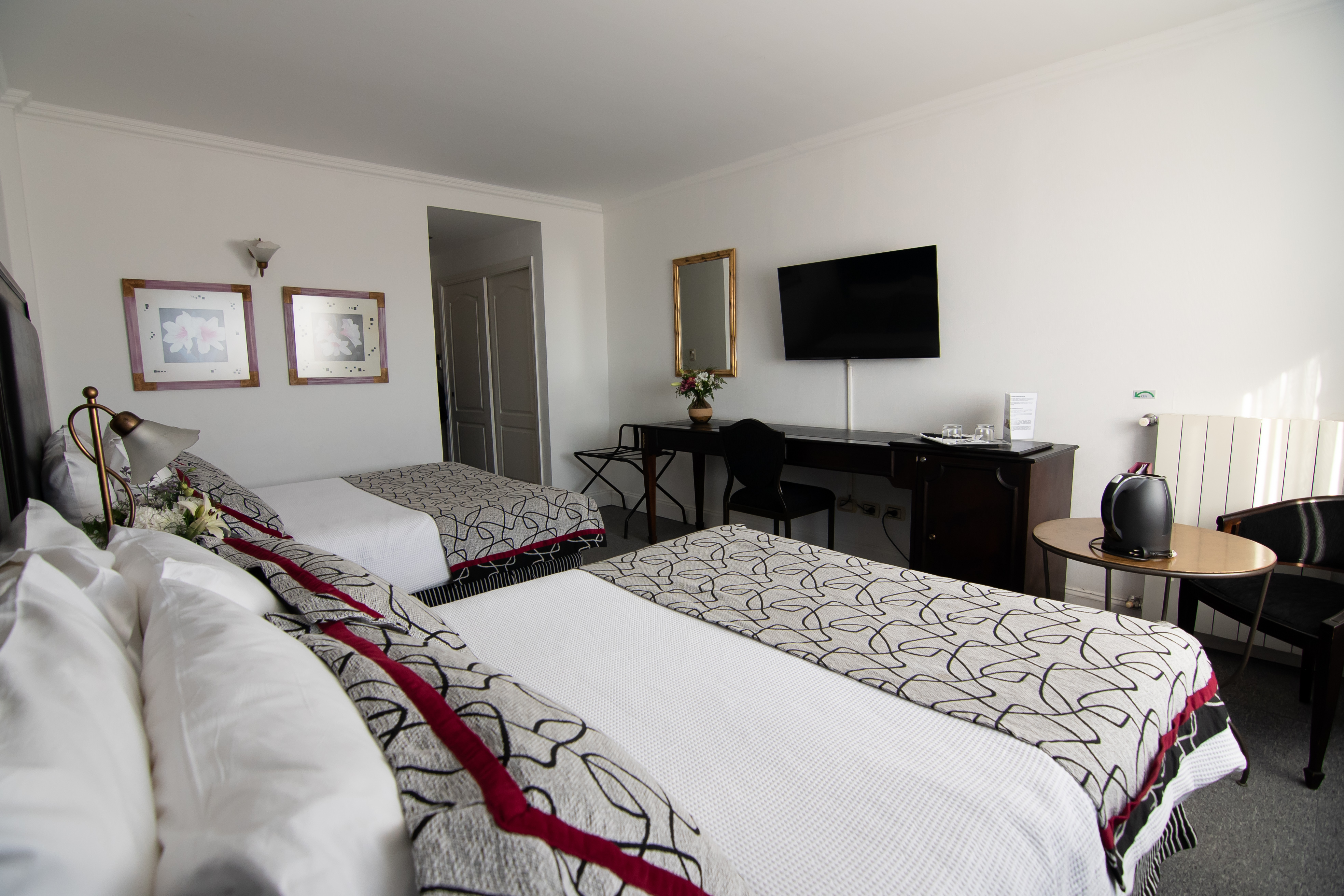 Family Room Two Queen Beds