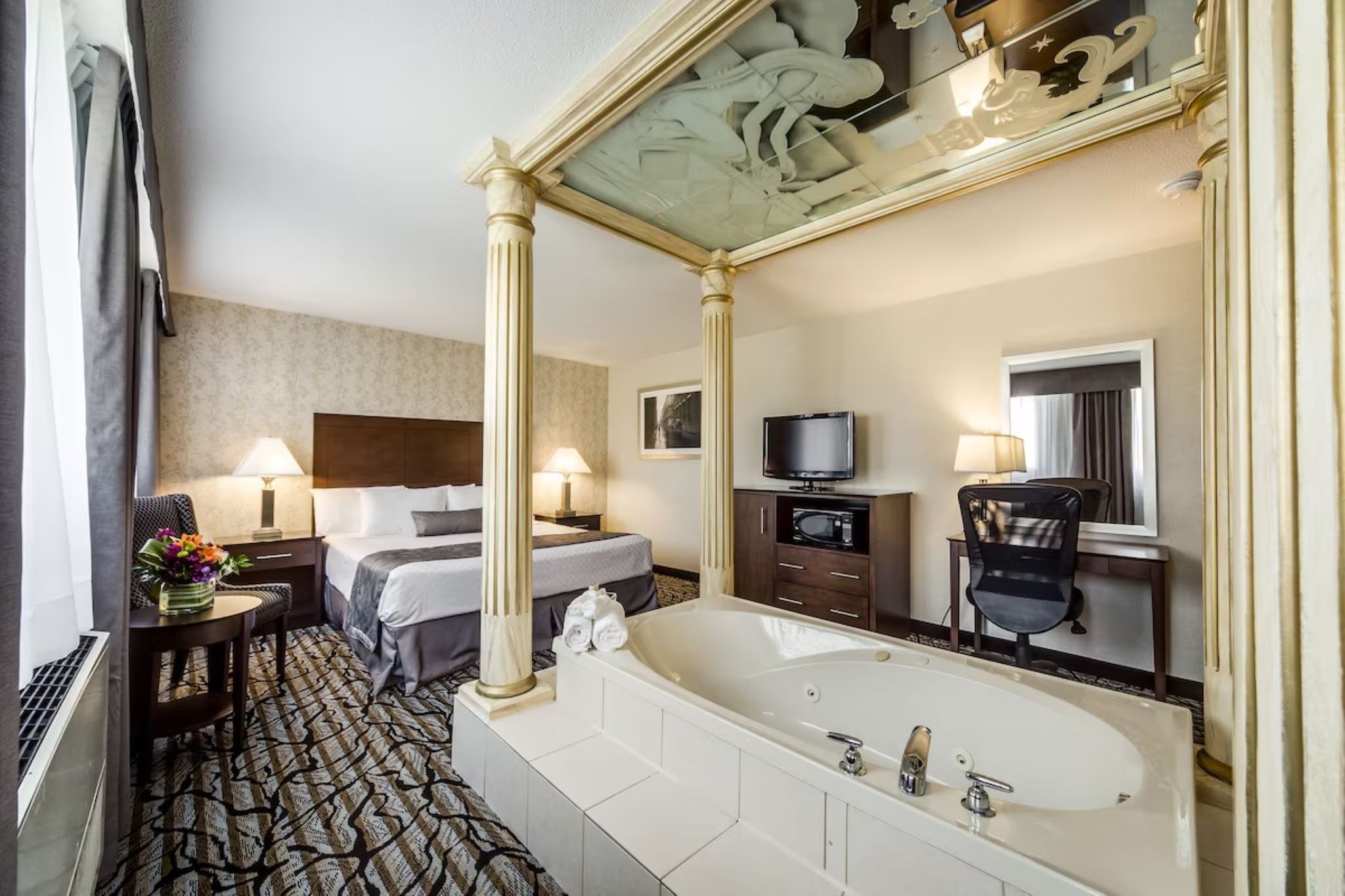Suite with Jacuzzi