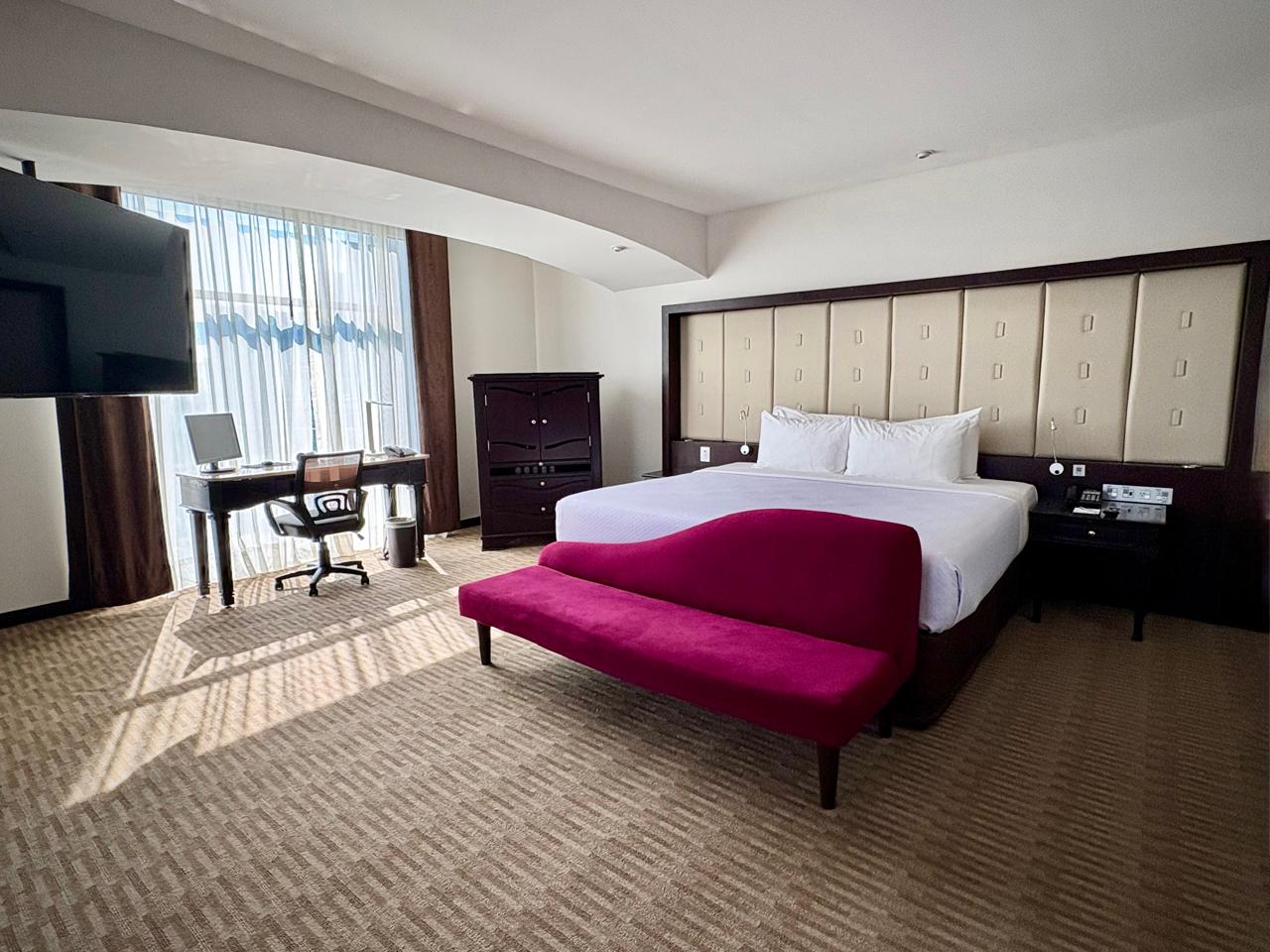 Single Executive King Bed