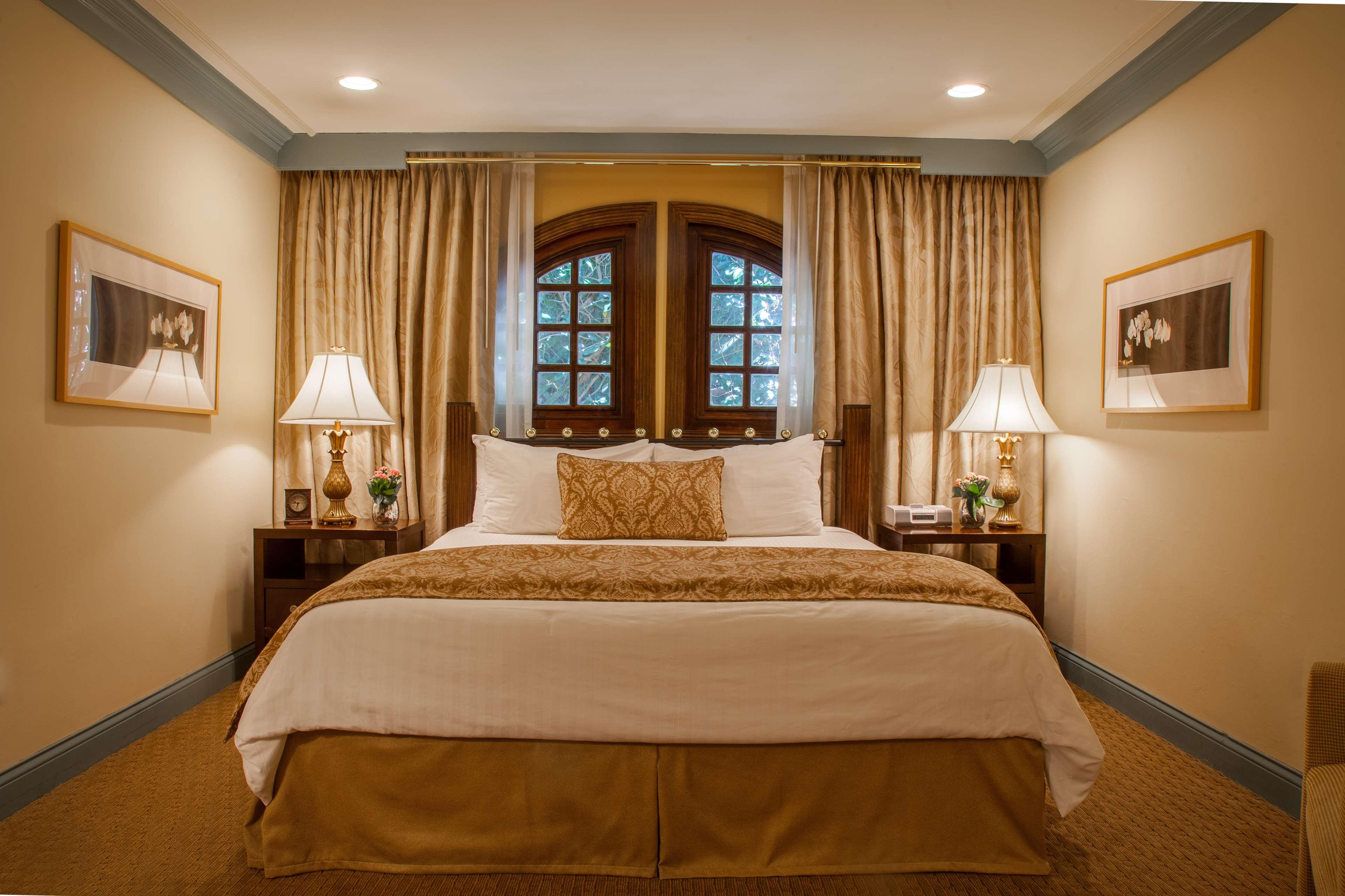 Room King Bed Non Smoking