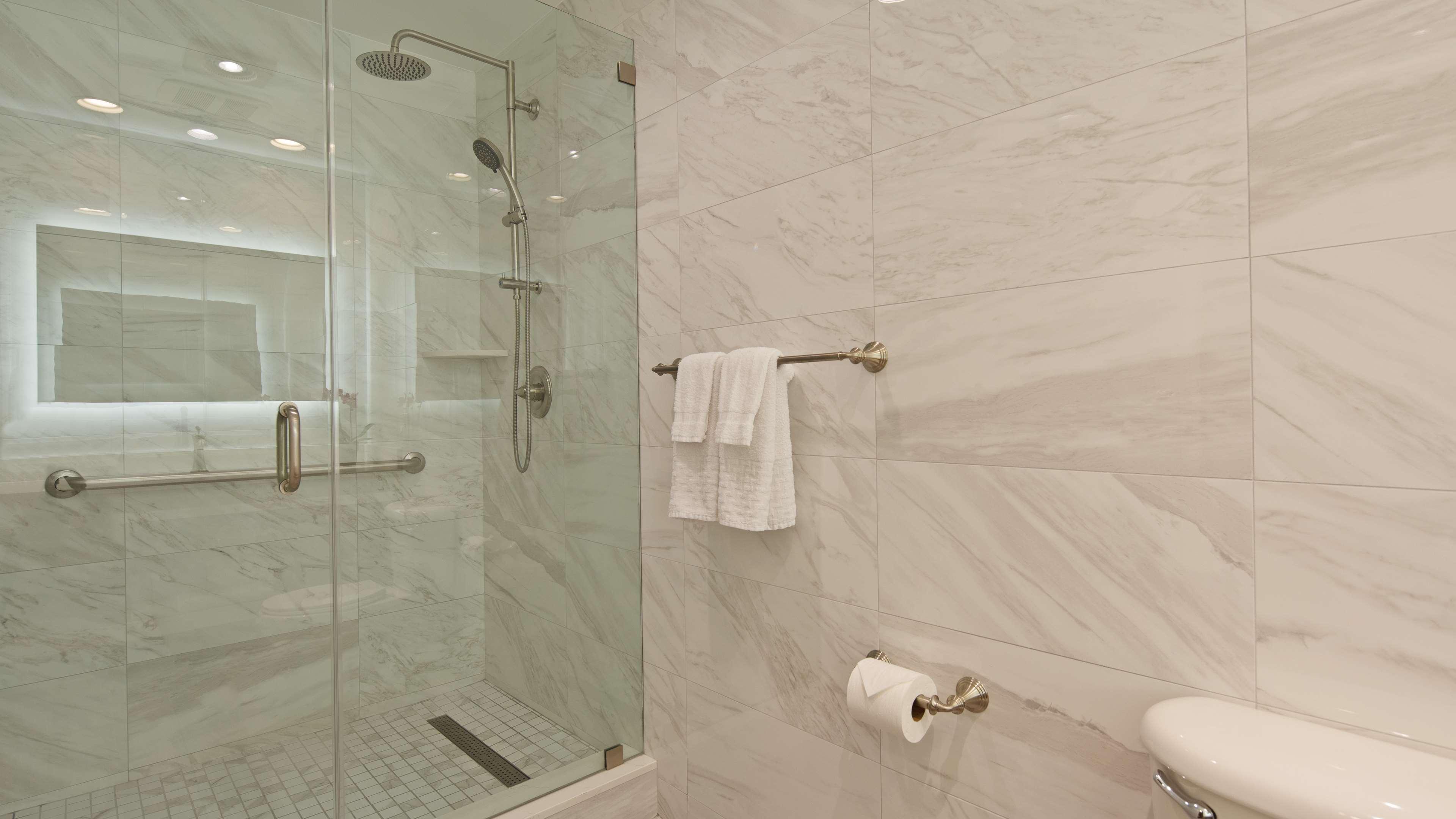 Suite Two Queen Beds Non Smoking