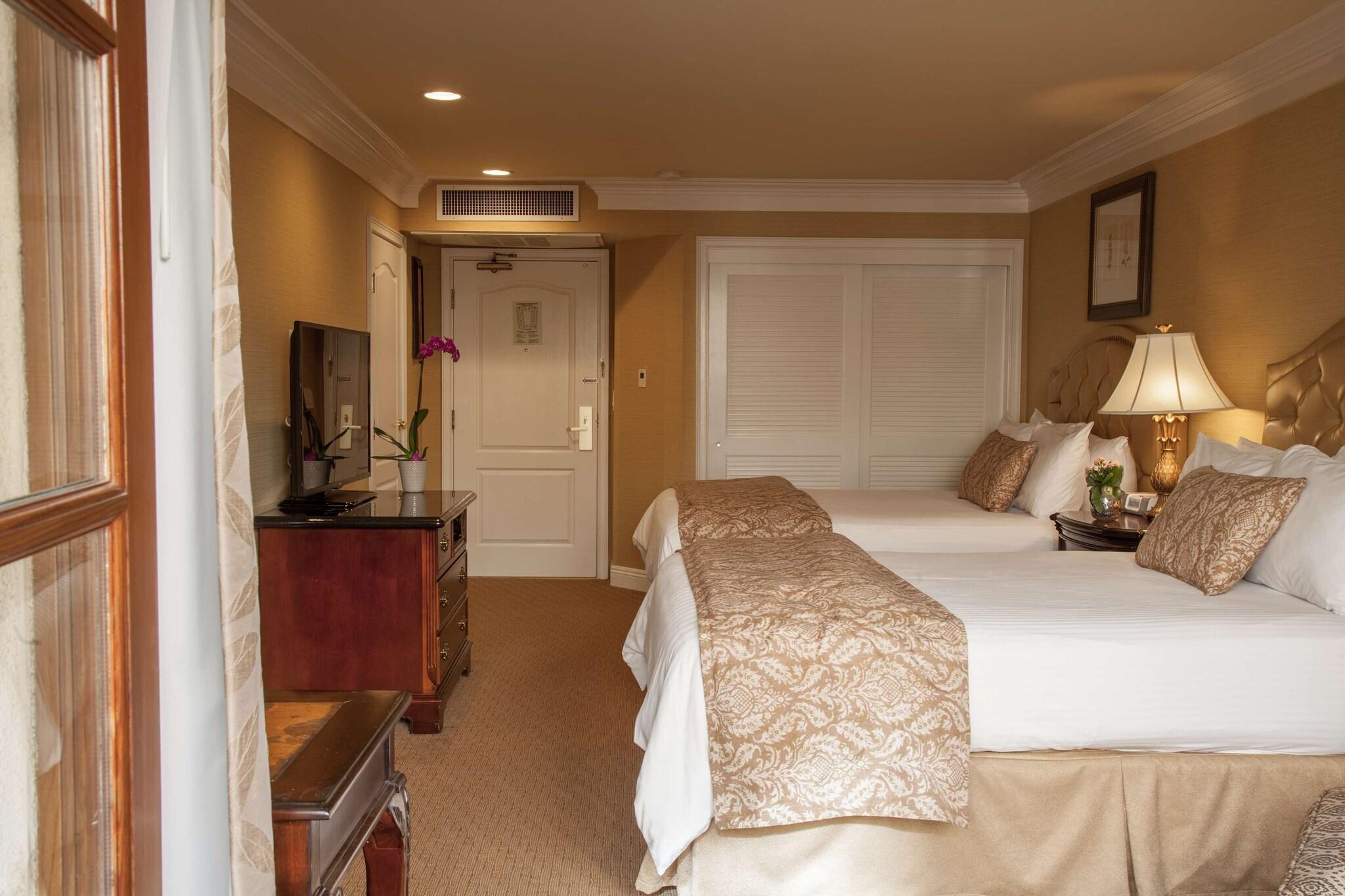 Quadruple Two Queen Beds Non Smoking