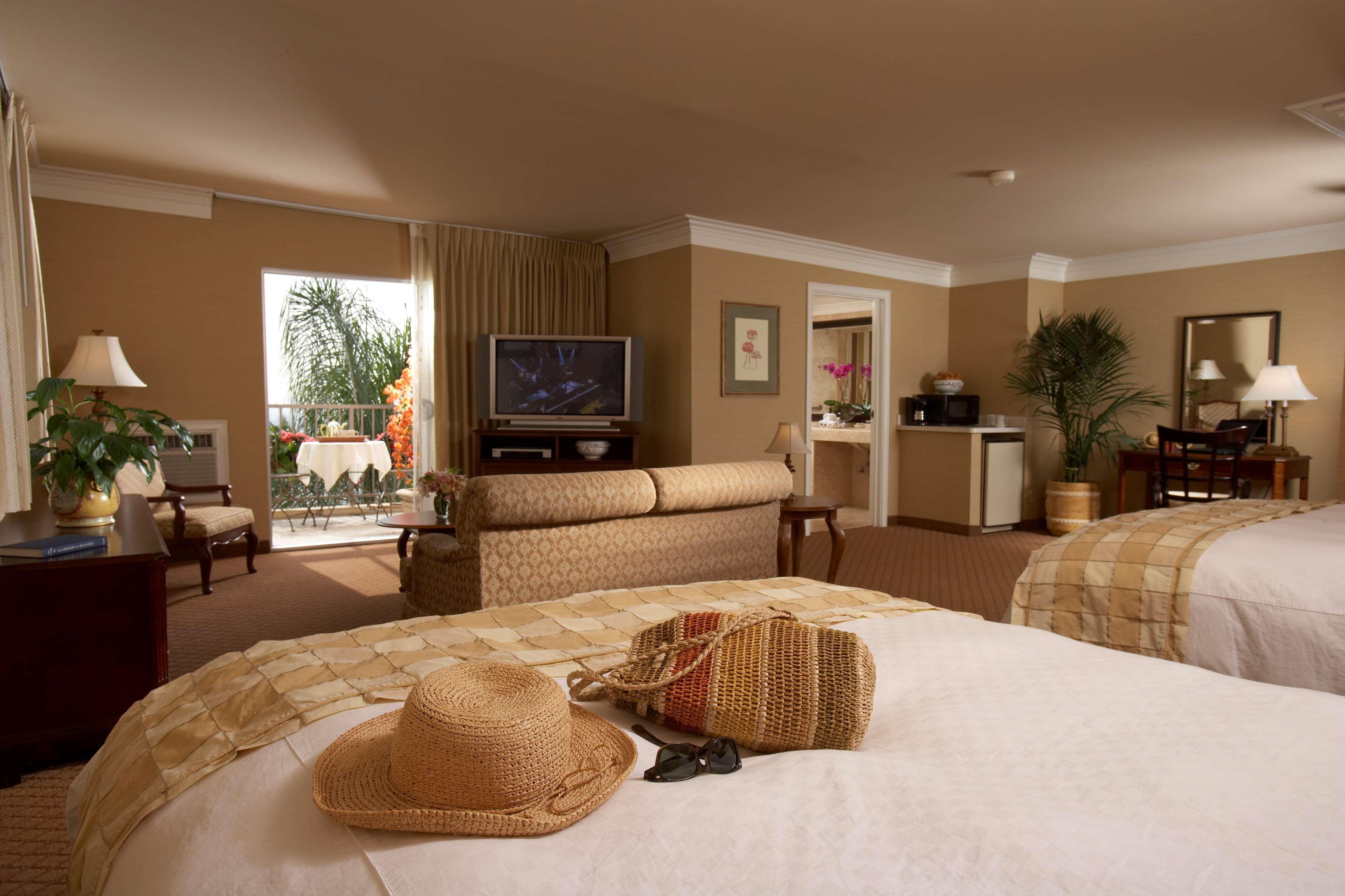 Suite Two Queen Beds