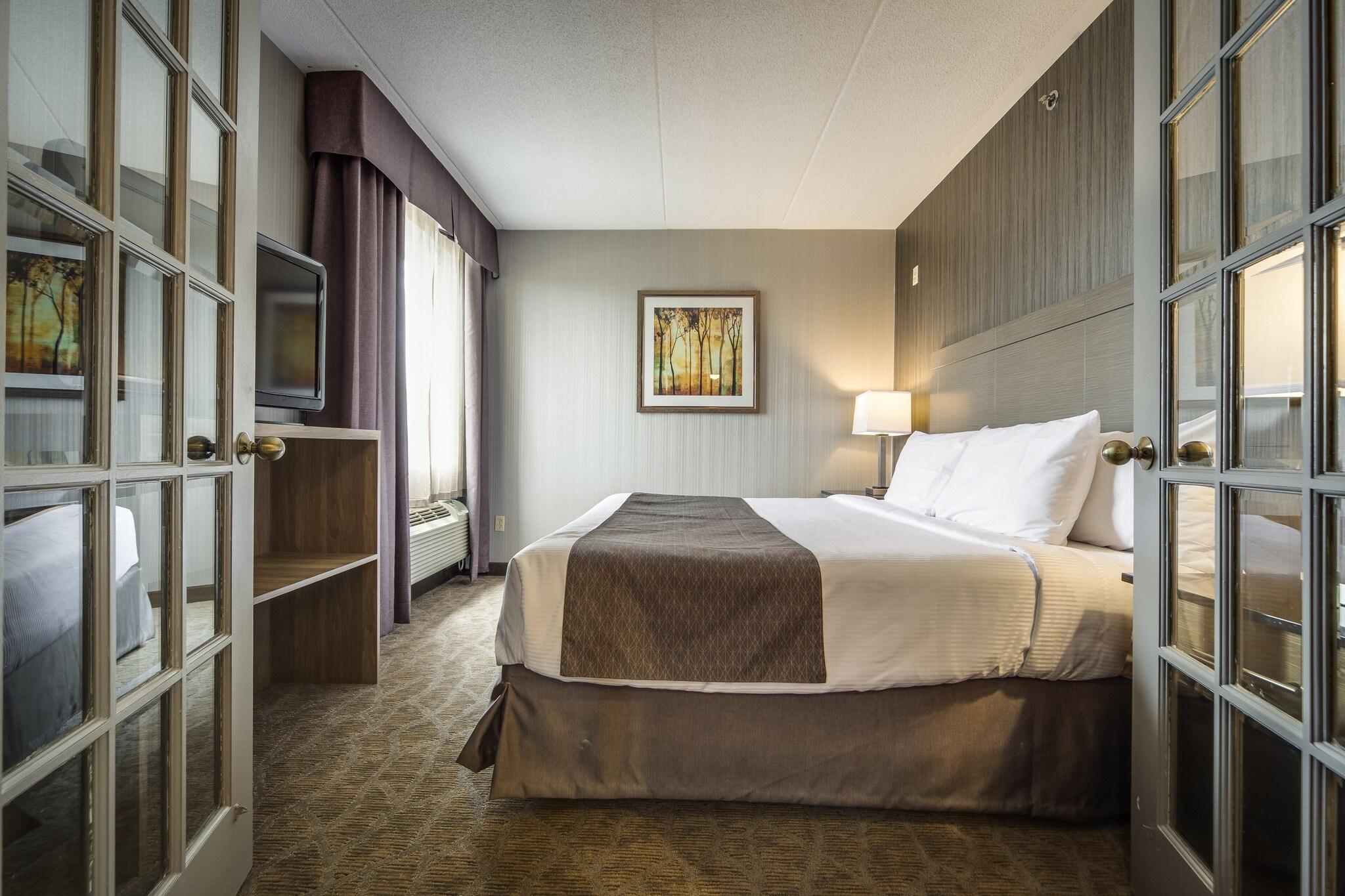 Suite Deluxe King Bed