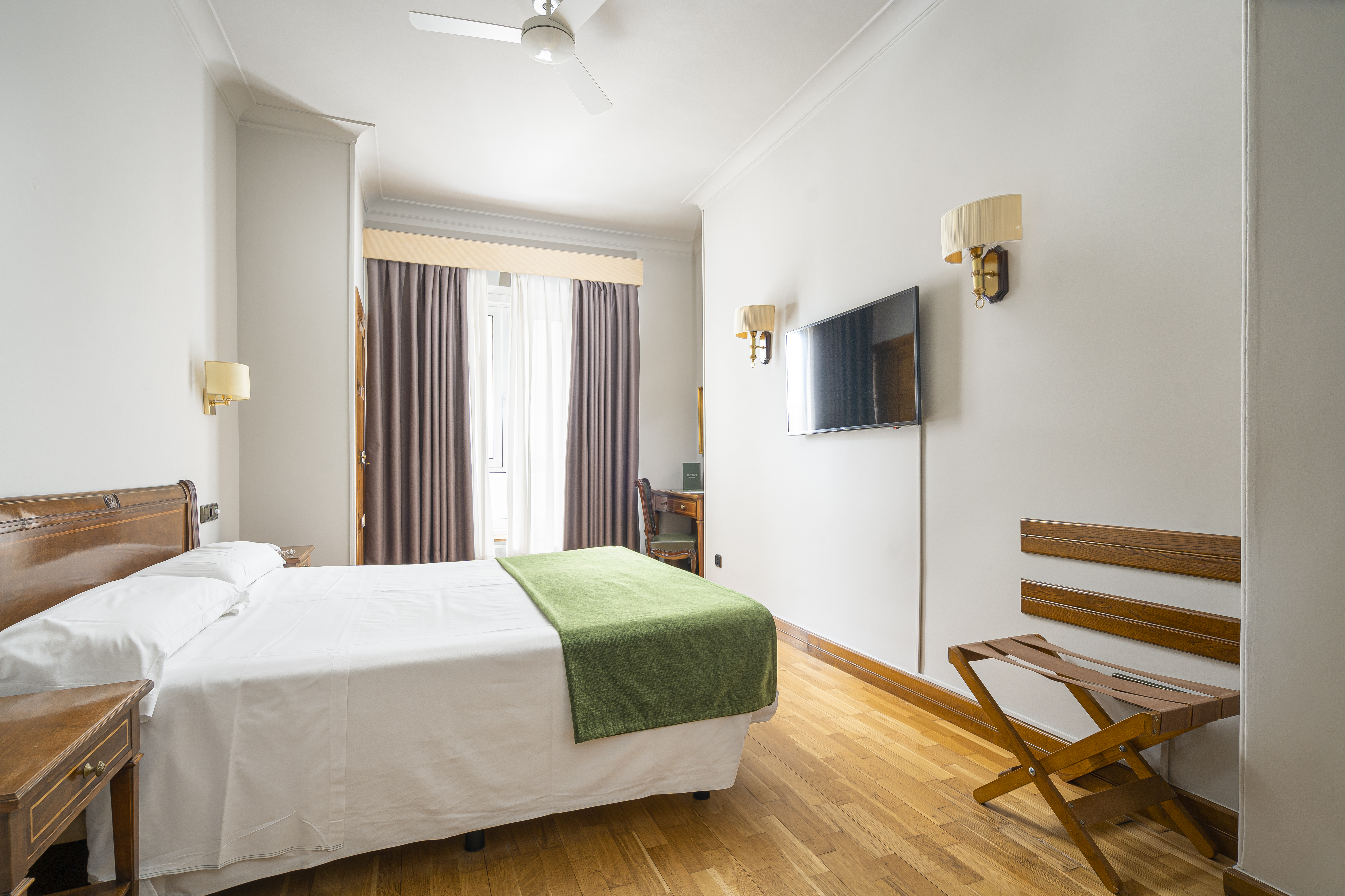 Double or Twin Standard