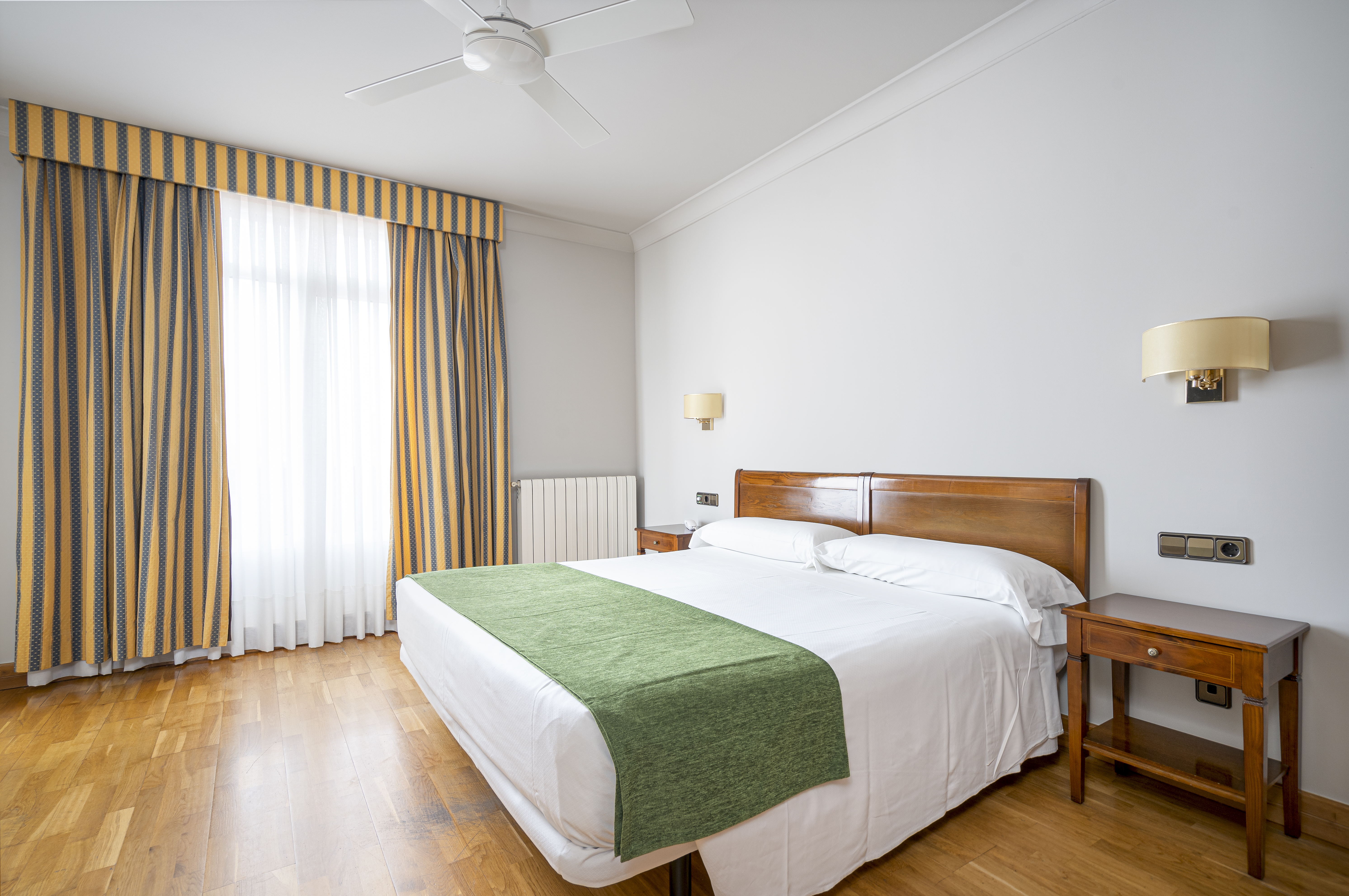 Double Single Premium