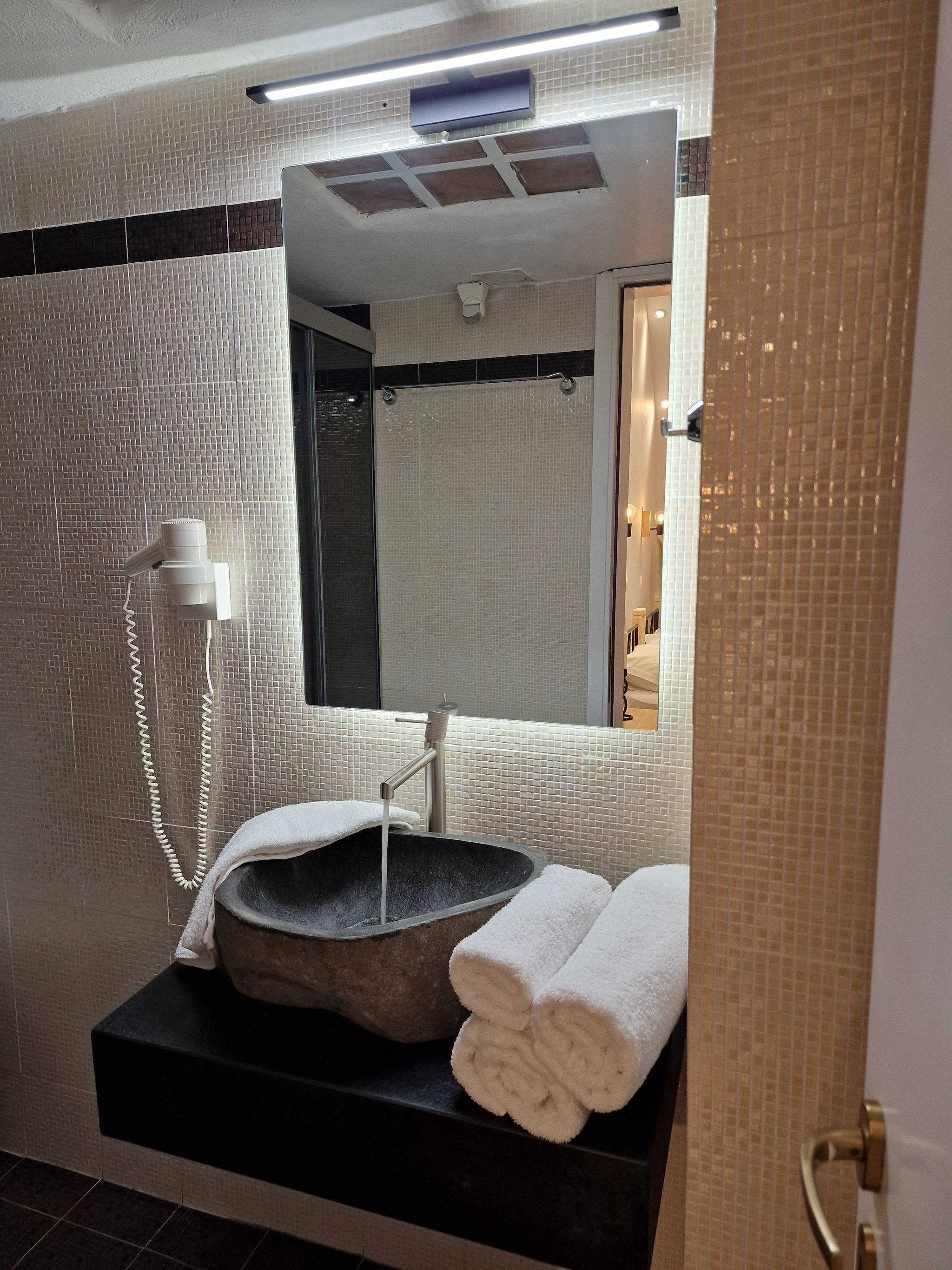 Double or Twin Standard